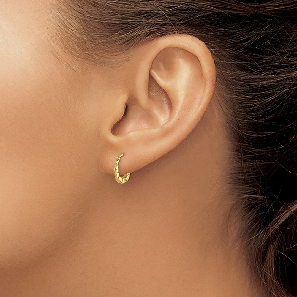 Huggy Nook 14k Madi K Hoop Earrings