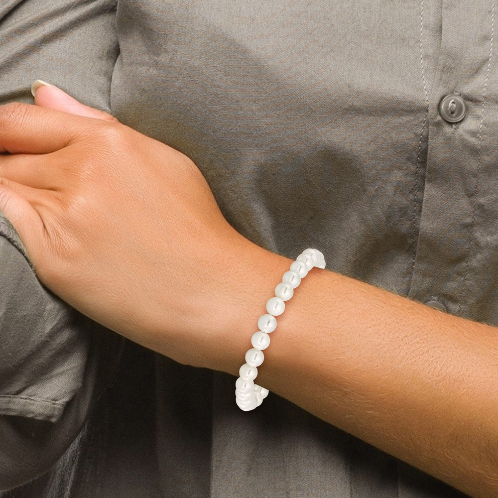 Thalia Majestik 7-8mm White Imitation Shell Pearl Stretch Bracelet