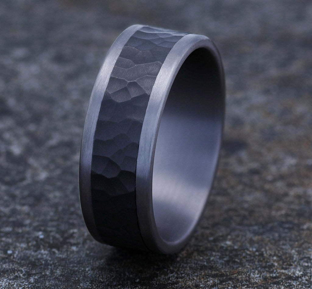 THE TURNER 8mm, Comfort fit, Grey Tantalum and Black Titanium, Hammered center, straight edges