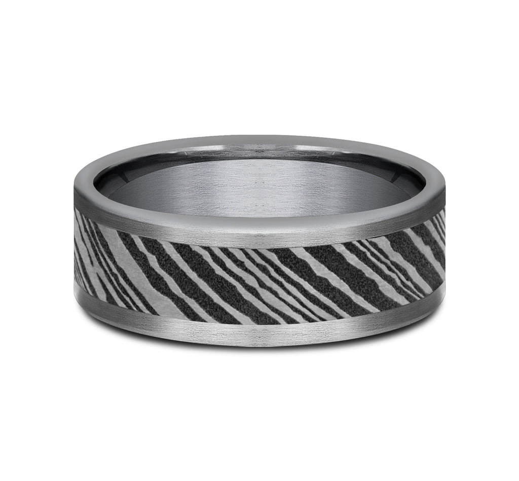 THE BUCK 8mm, Comfort fit, Grey Tantalum, Damascus designed center, straight edges