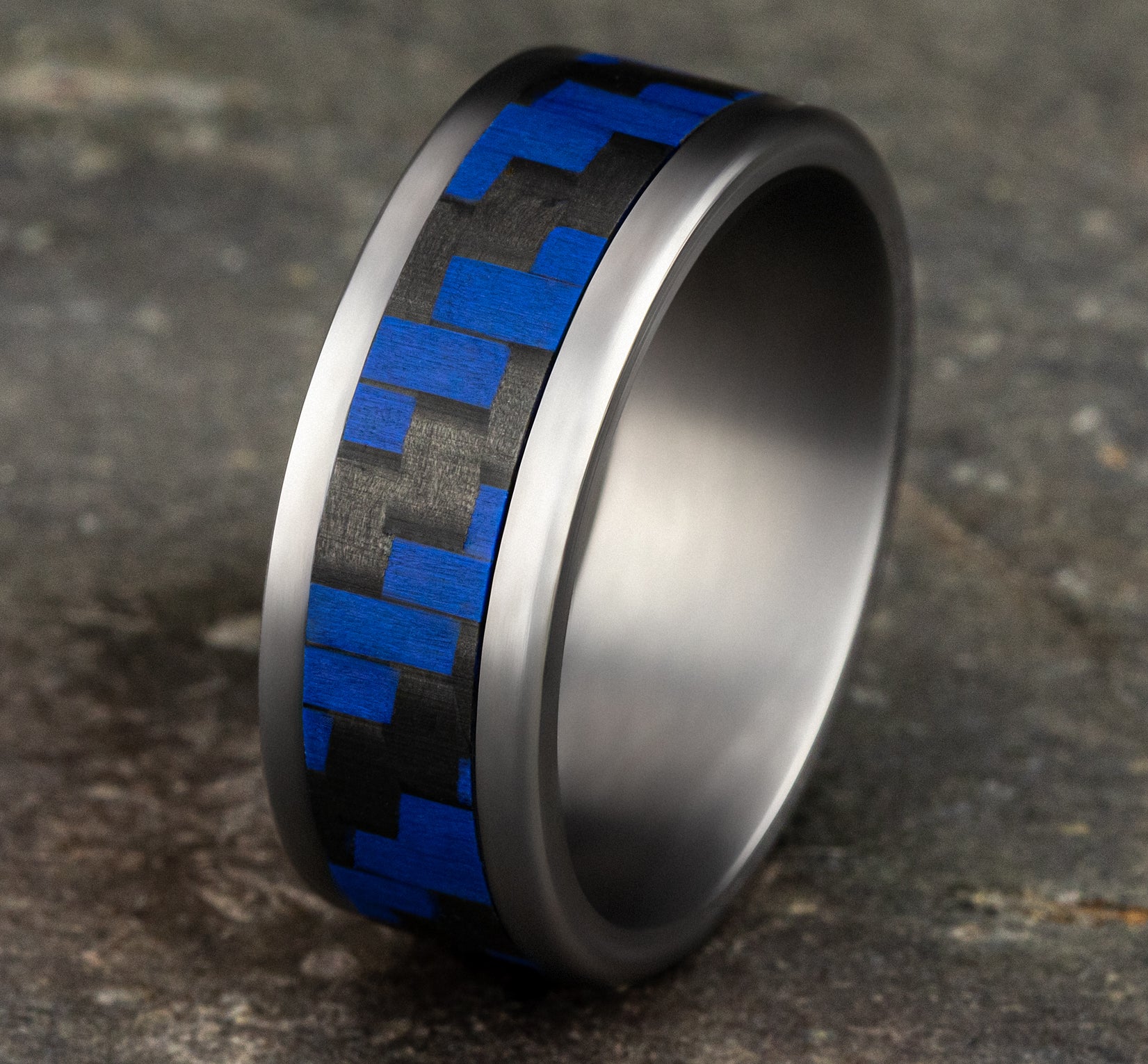 THE SENNA 8mm, Comfort fit, Grey Tantalum and Blue Carbon Fiber, Twilled Carbon Fiber pattern, straight edges
