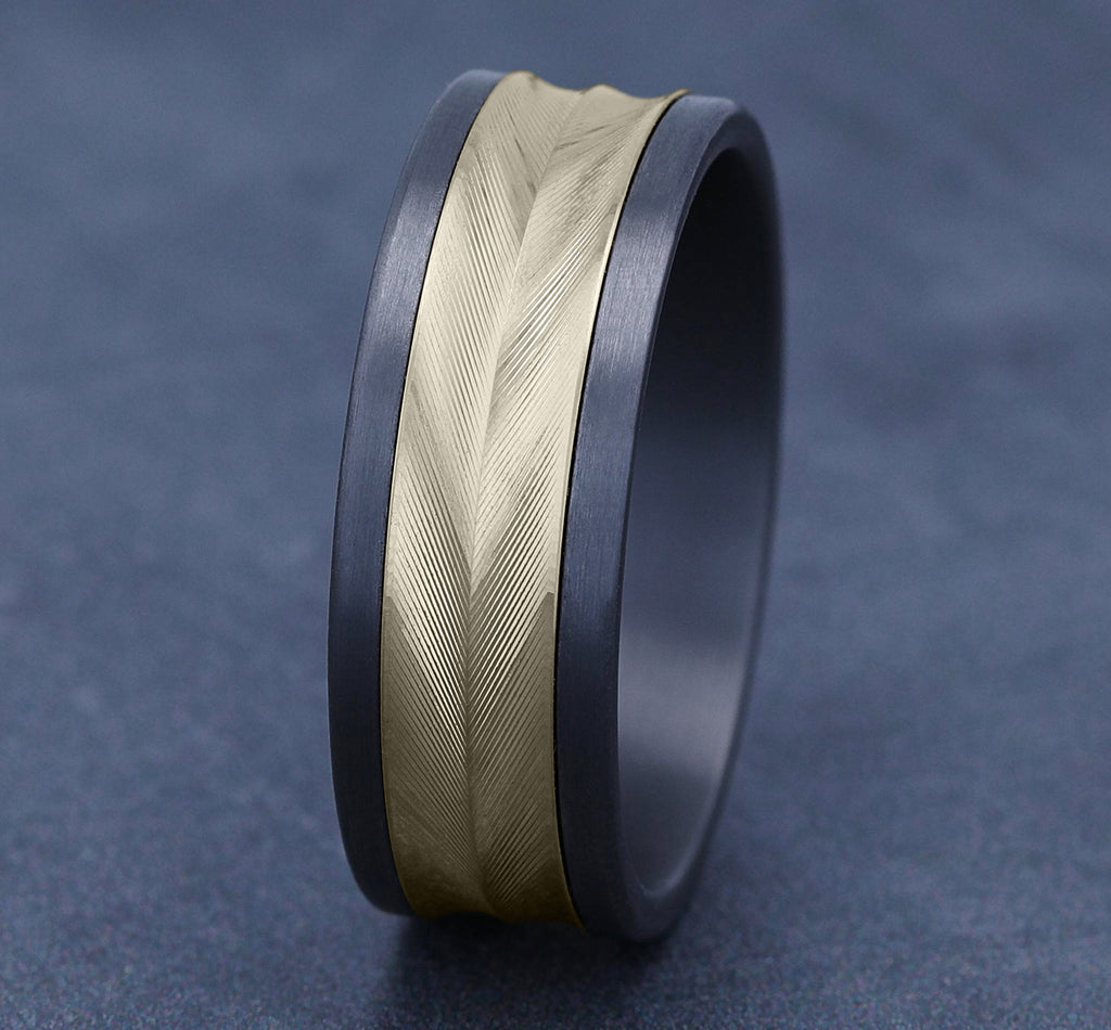 THE TIMELESS 8mm, Comfort fit, Grey Tantalum and 14K Yellow Gold, Polished small wheat patterned center