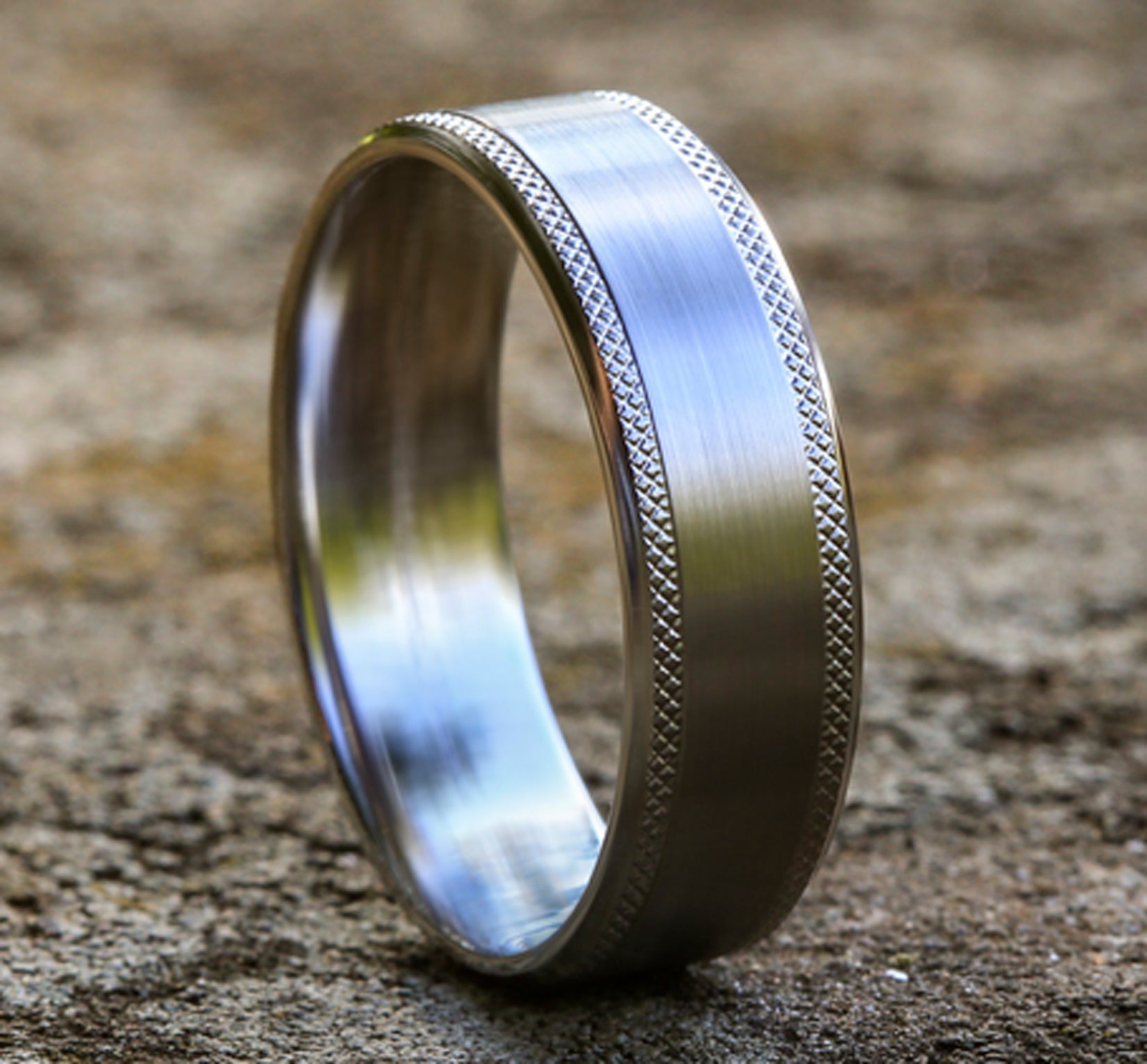THE TITAN 6.5mm, Comfort fit, 14K White Gold, Satin finish center, knurl detailed bevel edges