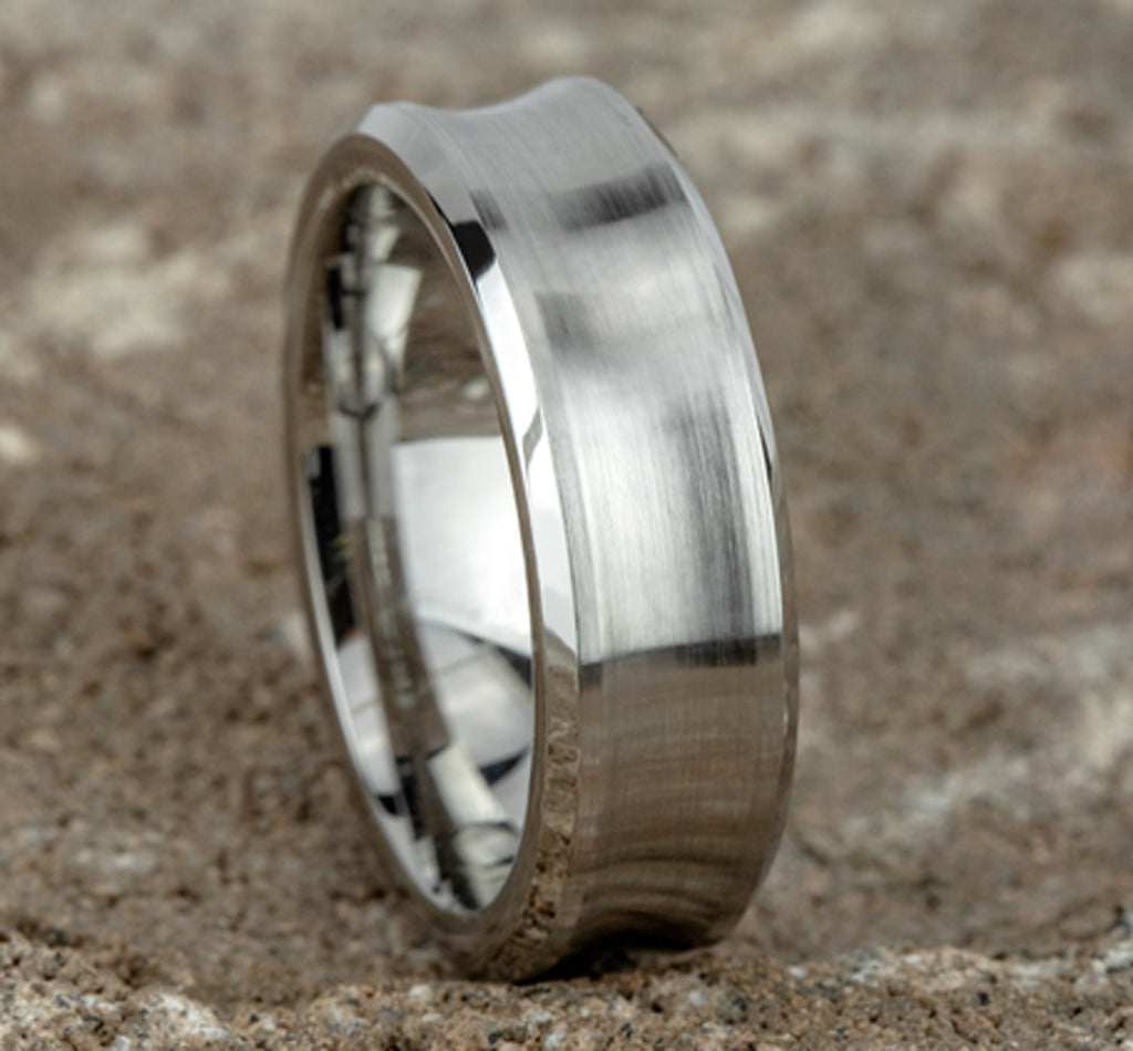 THE GROTTO 7.5mm, Comfort fit, White Cobalt, Satin finished concave center, polished bevel edges