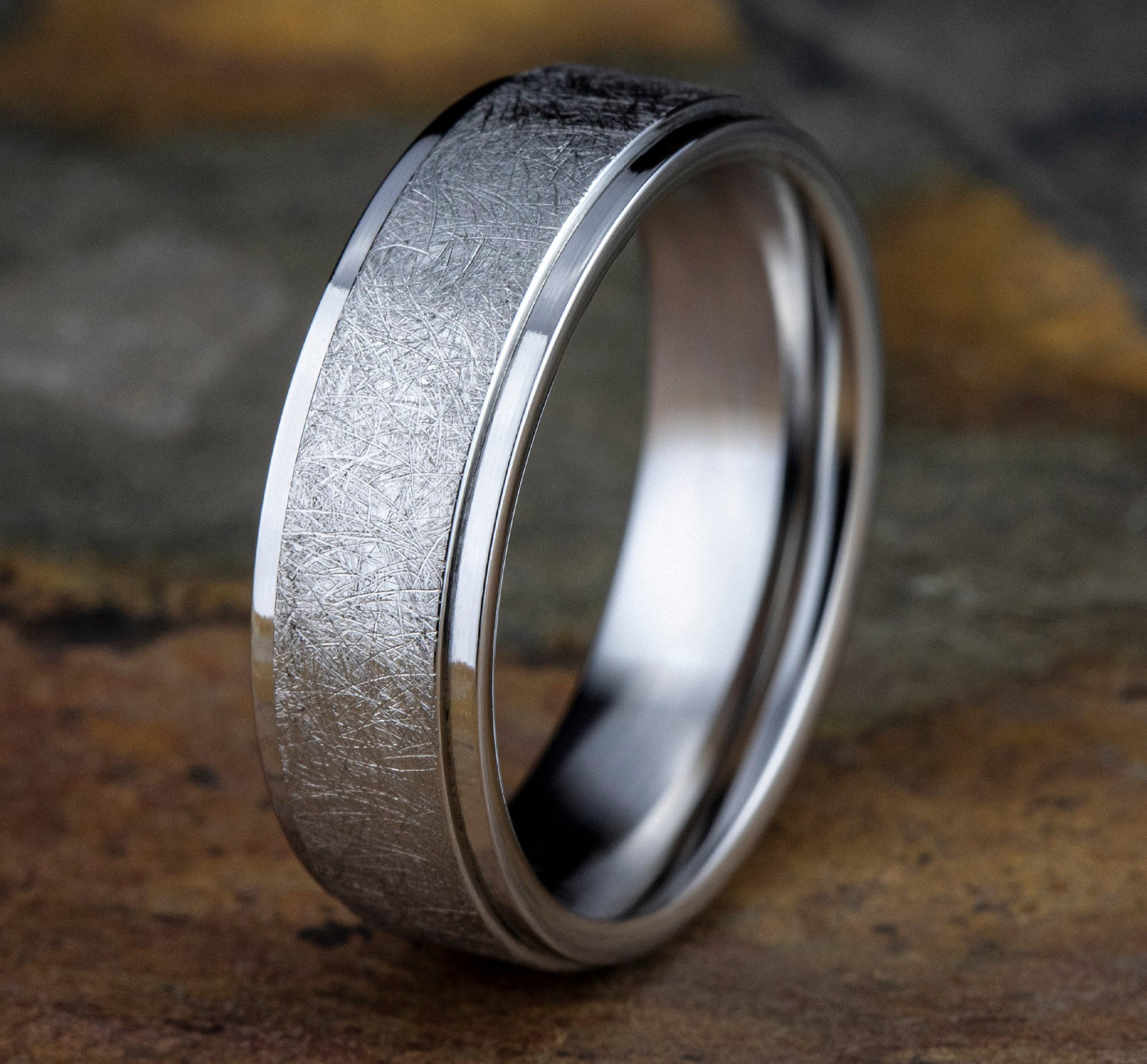 THE WHITMAN 7mm, Comfort fit, White Cobalt, Swirl finish, polished edges