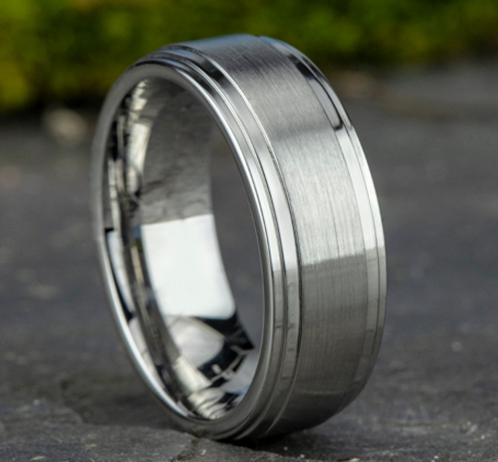 THE CADET 8mm, Comfort fit, White Cobalt, Satin center, polished double bevel edges