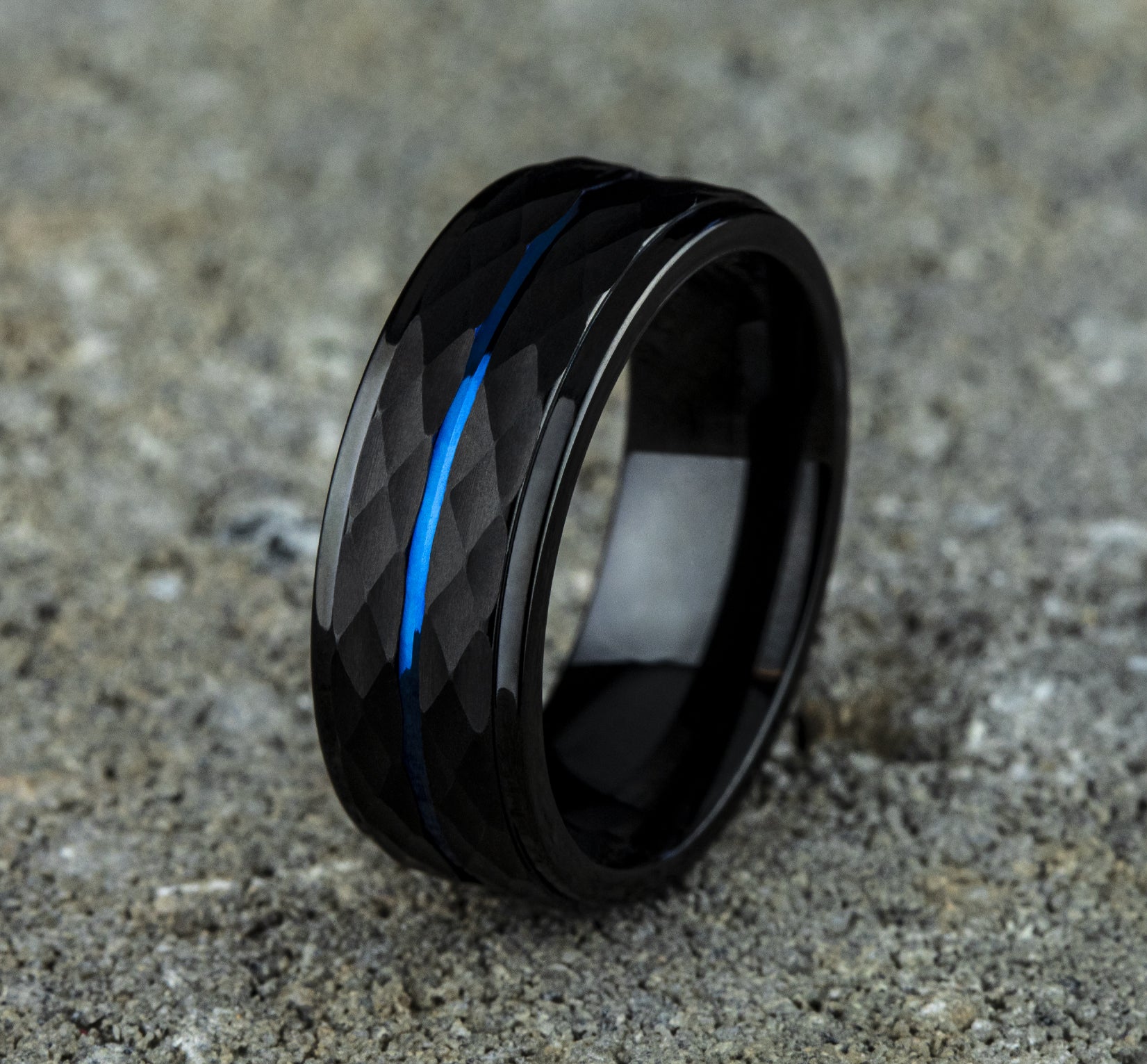 THE MCCLANE 8mm, Comfort fit, Black Cobalt, Faceted with a blue center cut, polished edges
