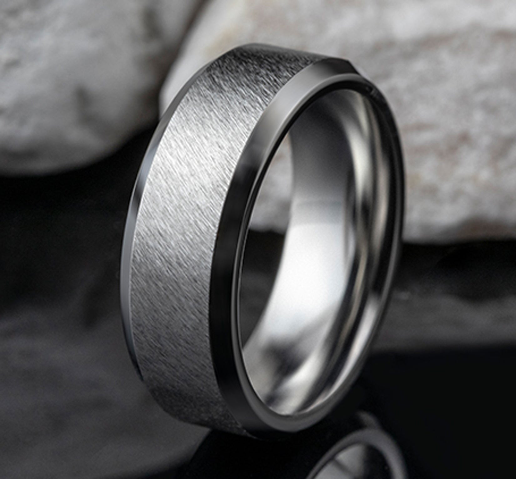 THE CAESAR 8mm, Comfort fit, White Cobalt, Diagonal satin finish, polished bevel edges