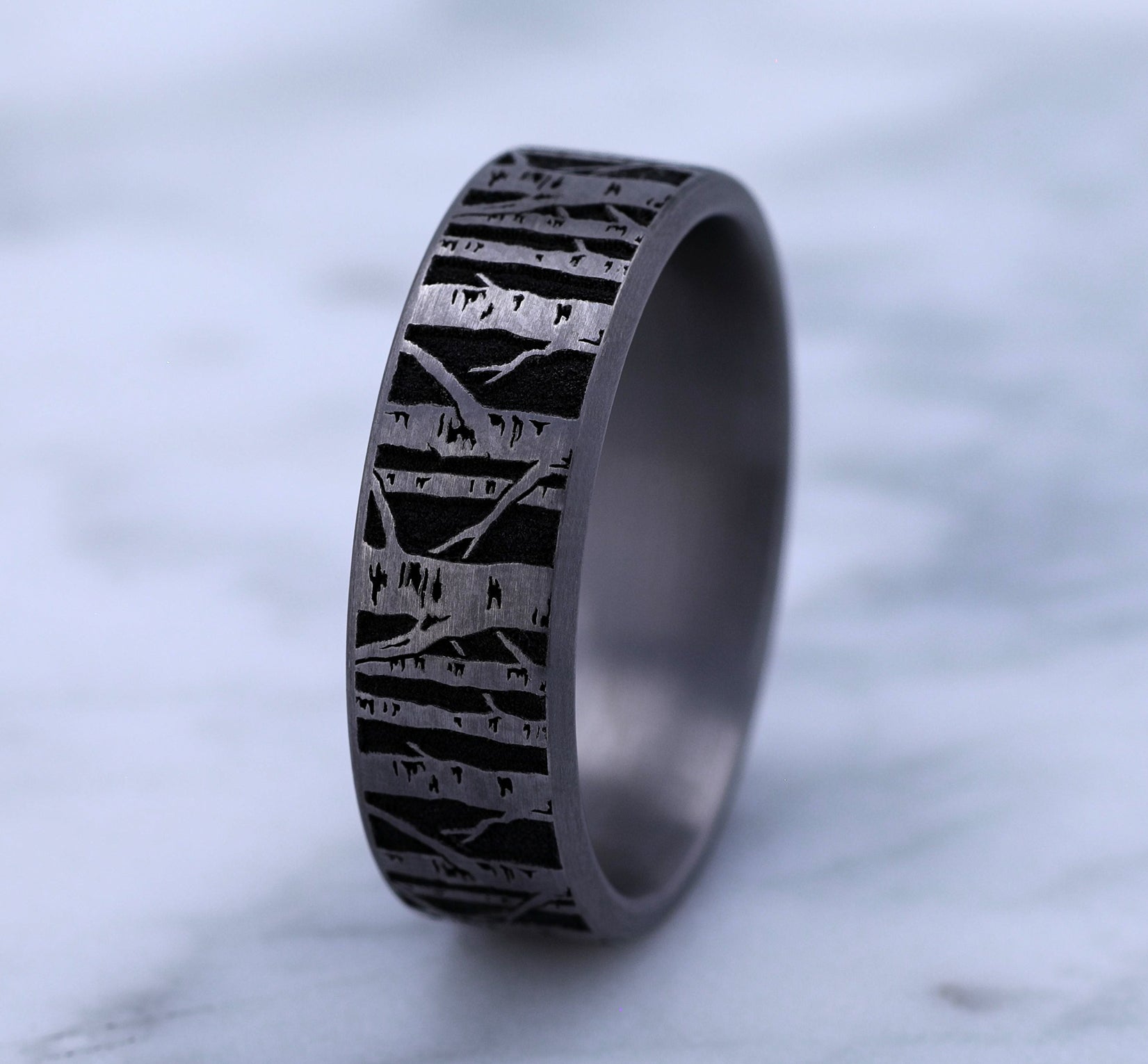 THE BIRCH 7mm, Comfort fit, Grey Tantalum, Birch tree pattern