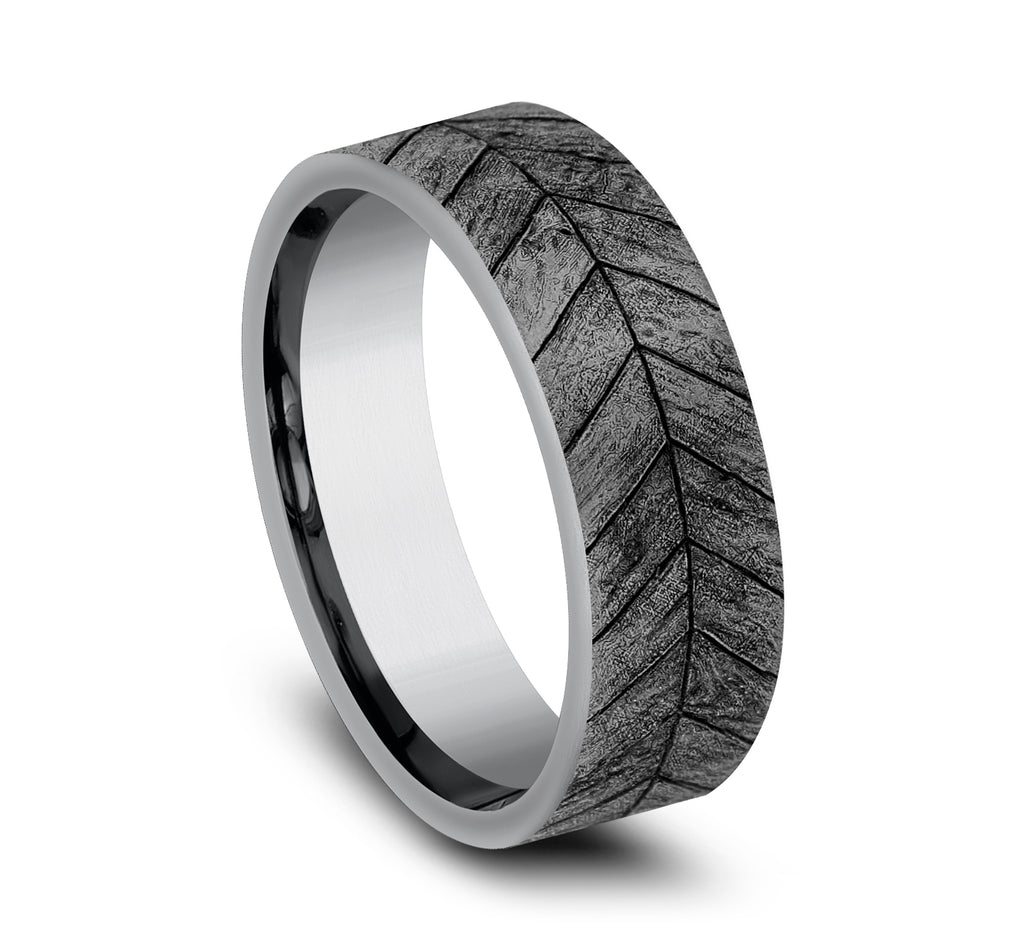 THE CHEVRON 7mm, Comfort fit, Grey Tantalum, Chevron wood pattern