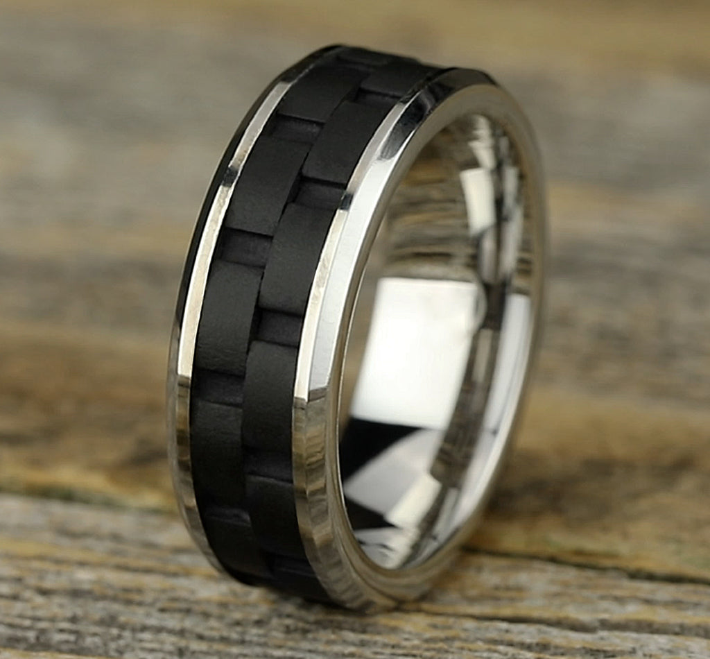 THE PILOT 8mm, Comfort fit, Black Cobalt, Link patterned center, polished drop bevel edges