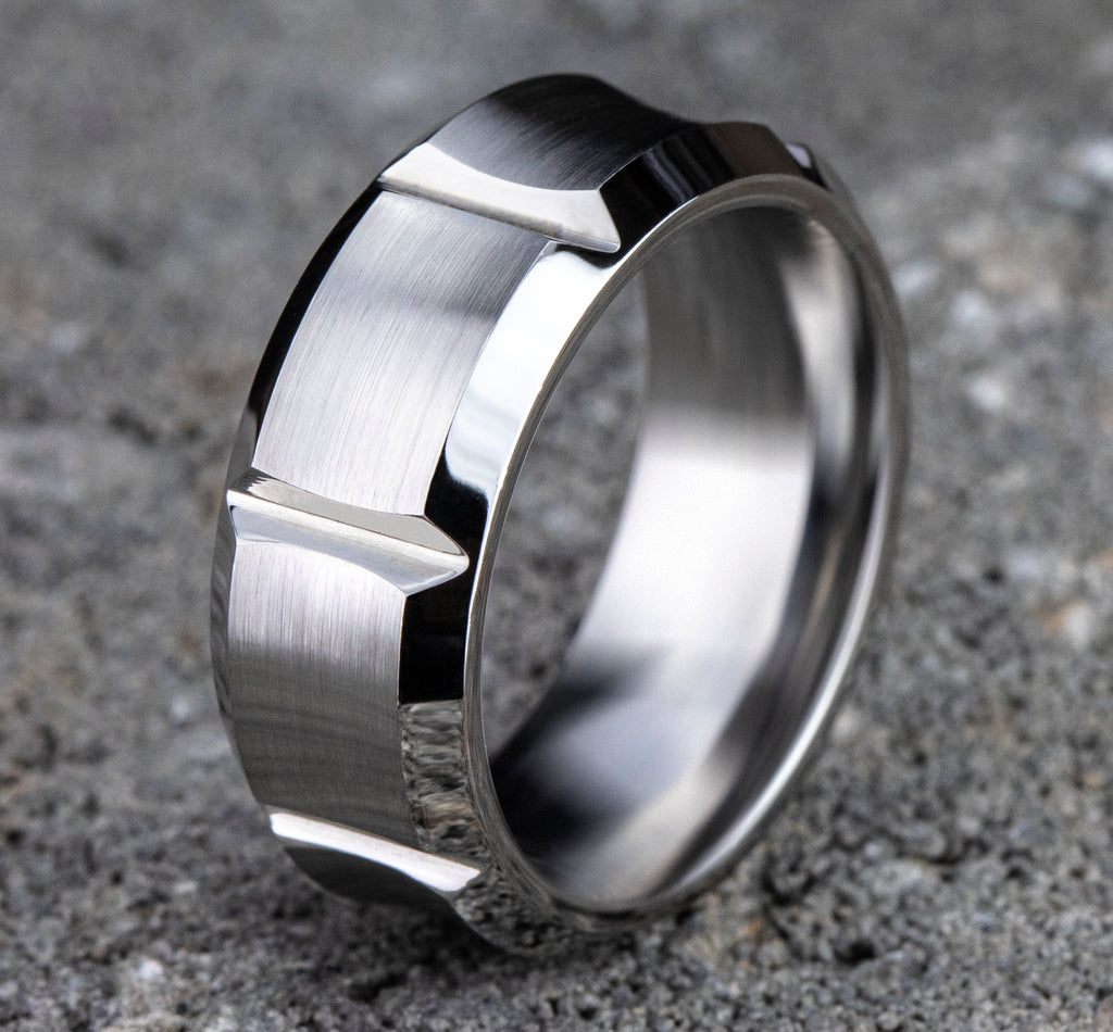 THE GAUNTLET 9mm, Comfort fit, White Cobalt, Satin finish with deep segmented cuts