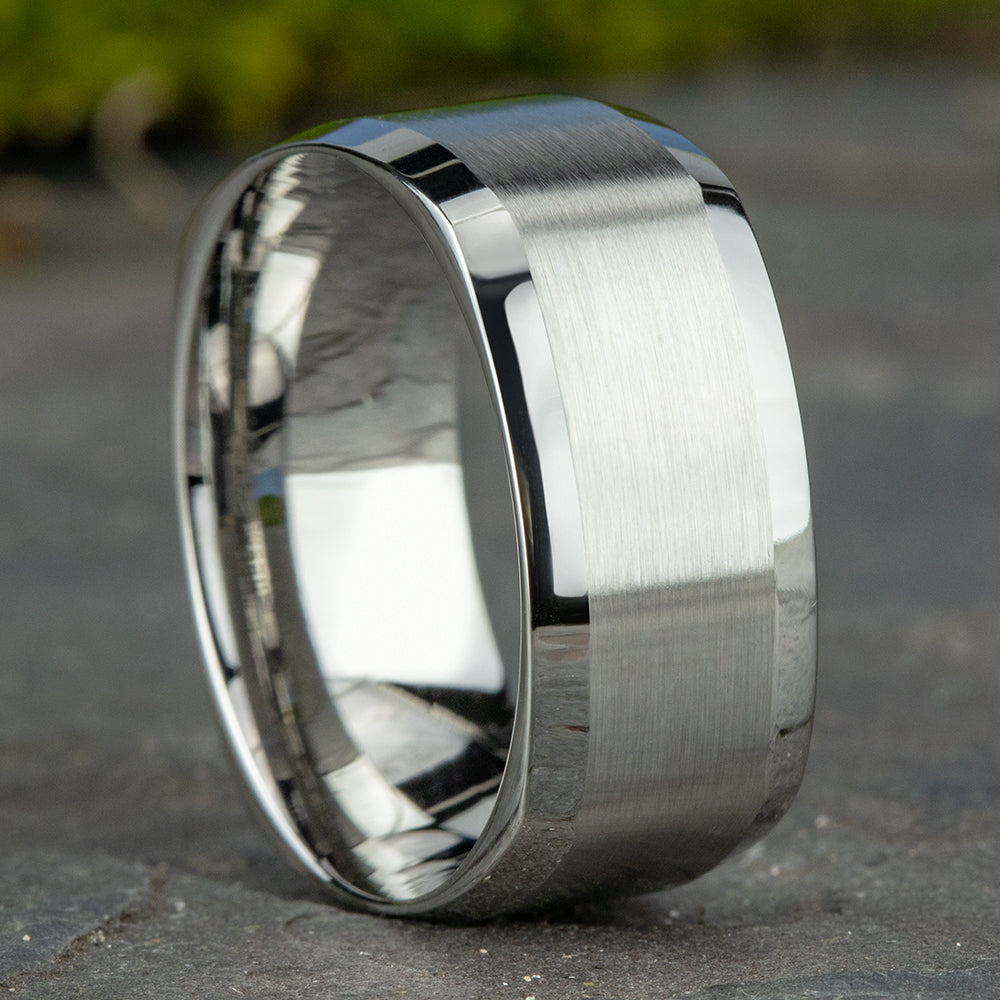THE SCHOLAR 9mm, Comfort fit, White Cobalt, Four sided band with satin finished  center, polished bevel edges
