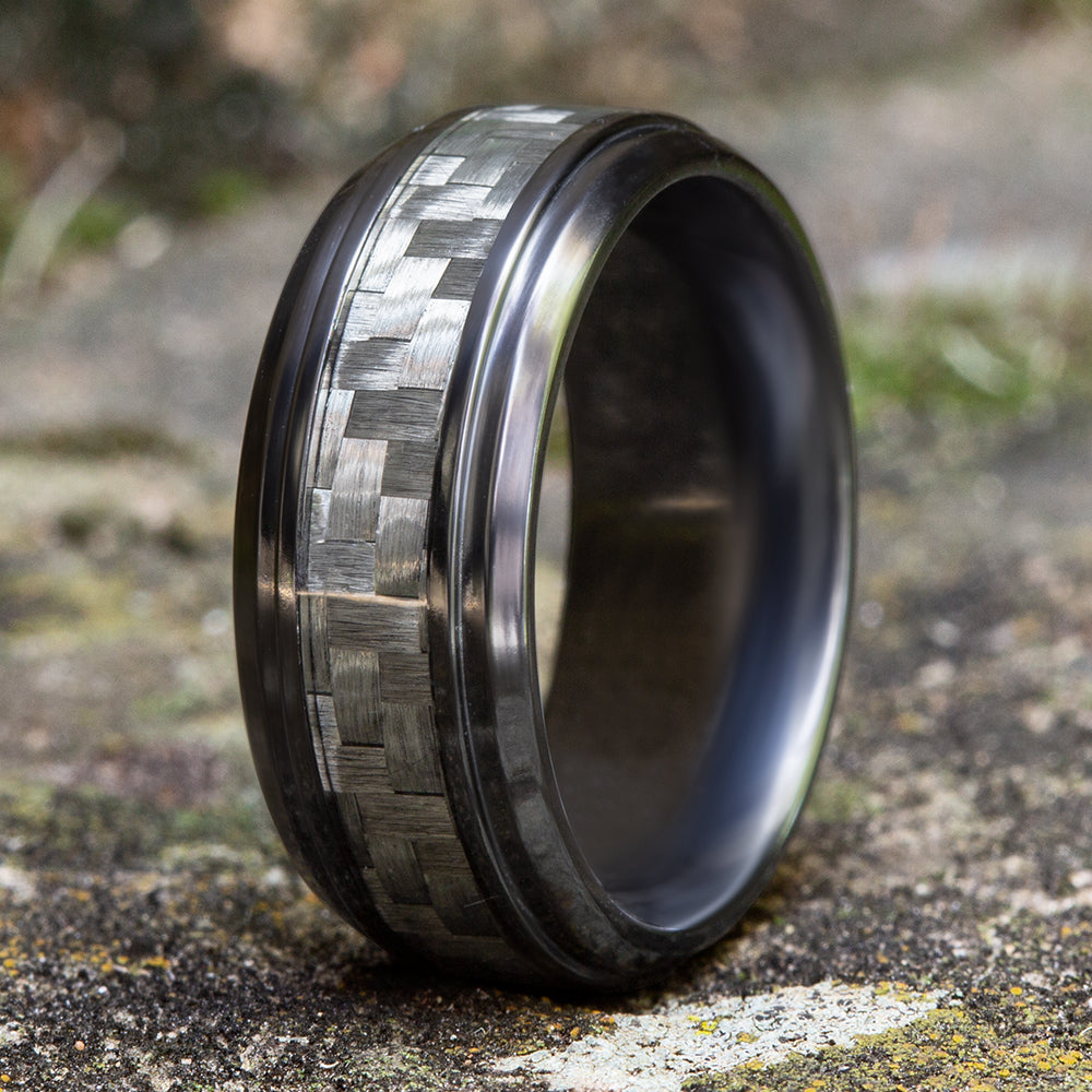 THE ANDRETTI 9mm, Comfort fit, Black Titanium and Grey Carbon Fiber, Carbon Fiber center, polished bevel edges