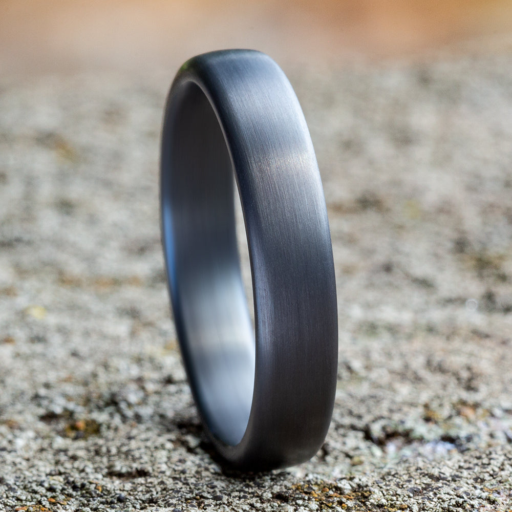 THE BARON 4.5mm, Comfort fit, Darkened Tantalum, Satin finish