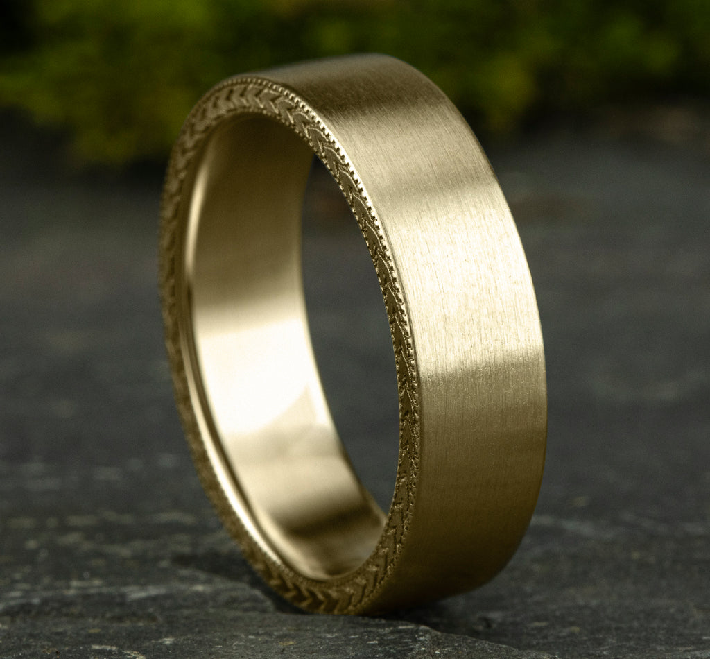 THE YUMA 6.5mm, Comfort fit, 14K Yellow Gold, Satin finish, wheat patterned edges