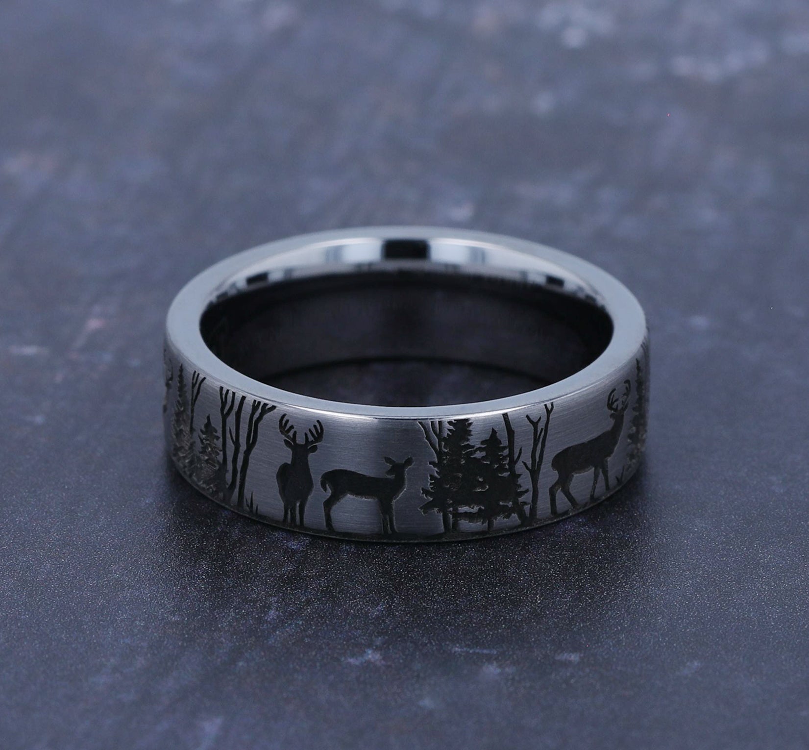 THE WHITETAIL 7mm, Comfort fit, Tungsten, Forest scenic design