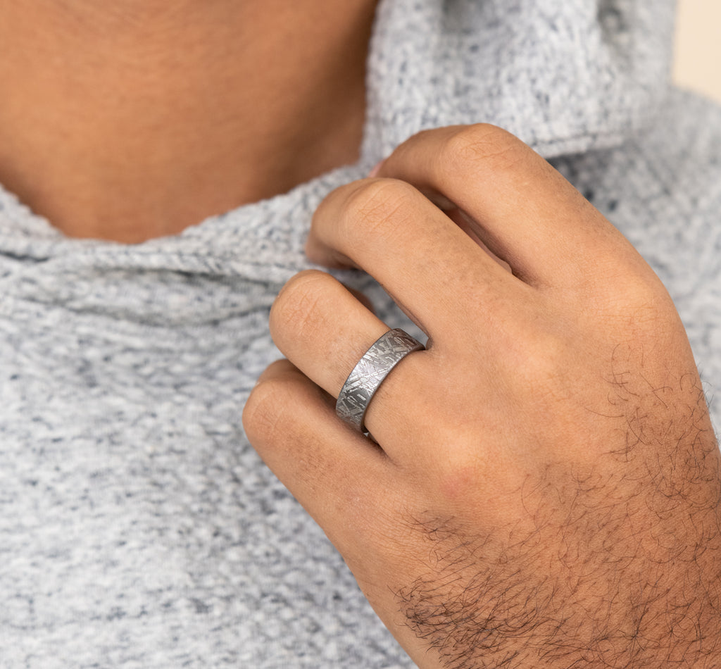 THE DIABLO 7mm, Comfort fit, Grey Tantalum, Meteorite pattern