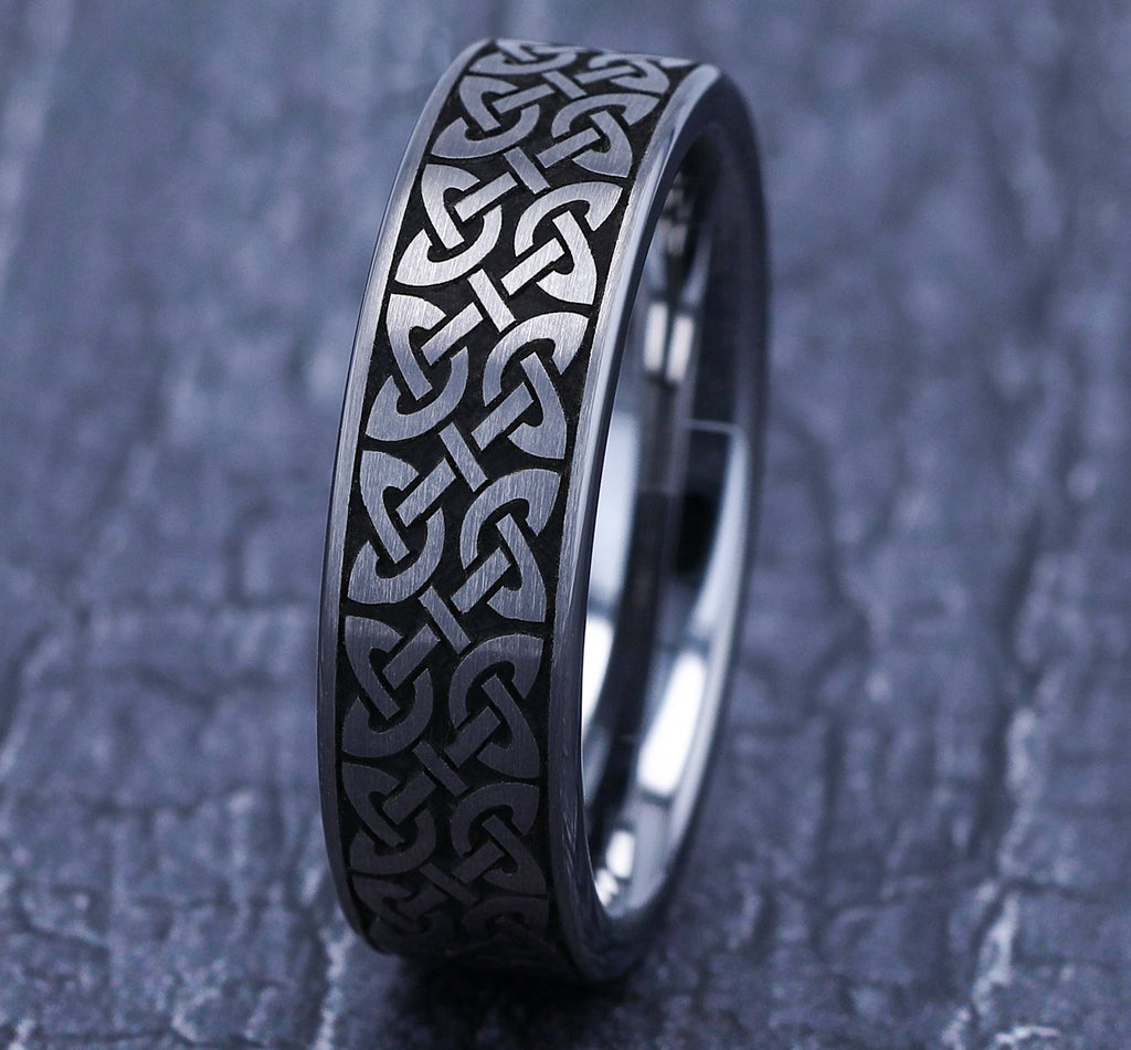 THE BLARNEY 7mm, Comfort fit, Tungsten, Quaternary knot designed center