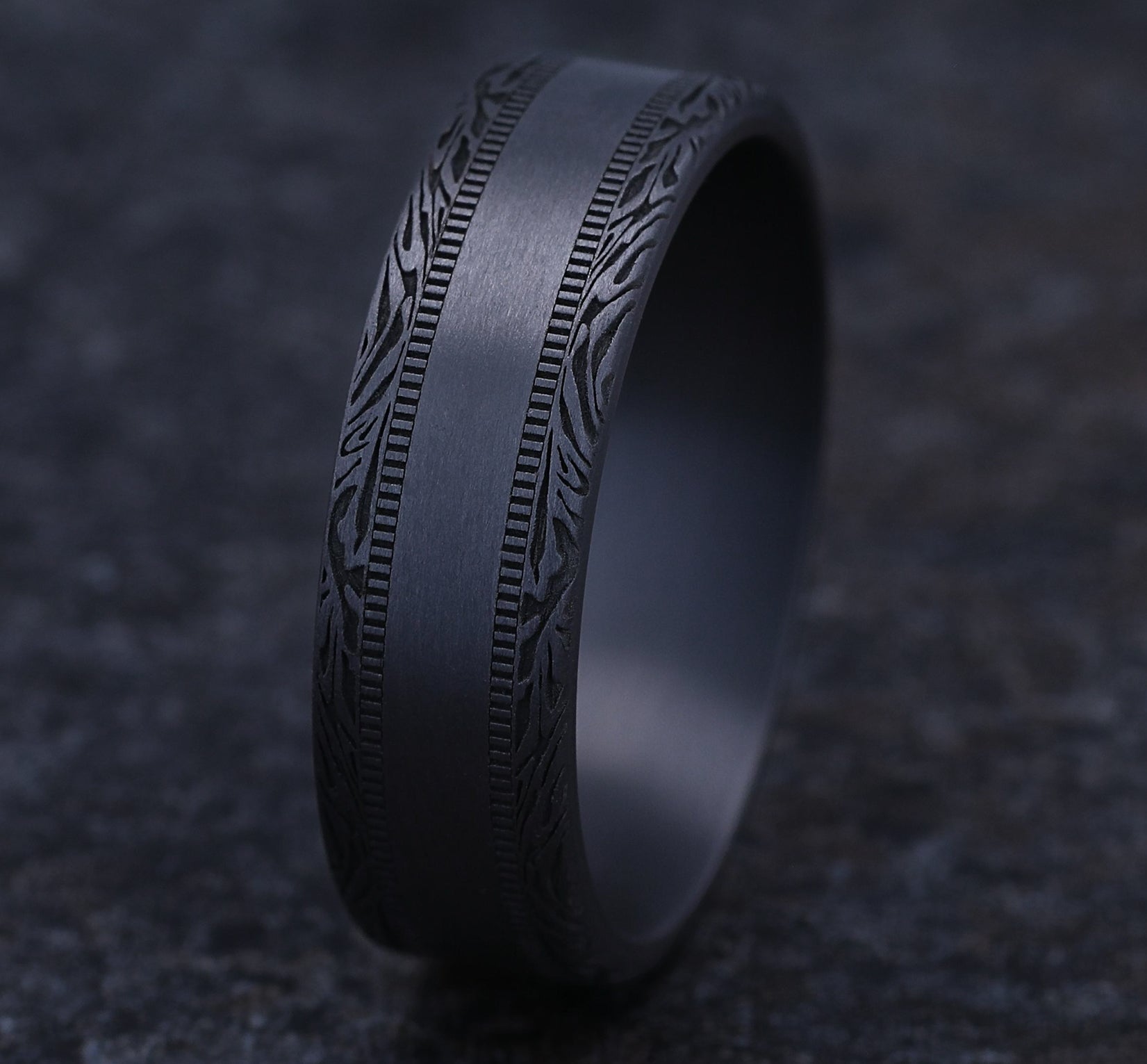 THE EDGE 7mm, Comfort fit, Grey Tantalum, Satin center, mokume patterned edges
