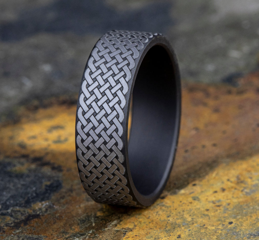 THE ENNIS 7mm, Comfort fit, Darkened Tantalum, Triple Celtic knot design