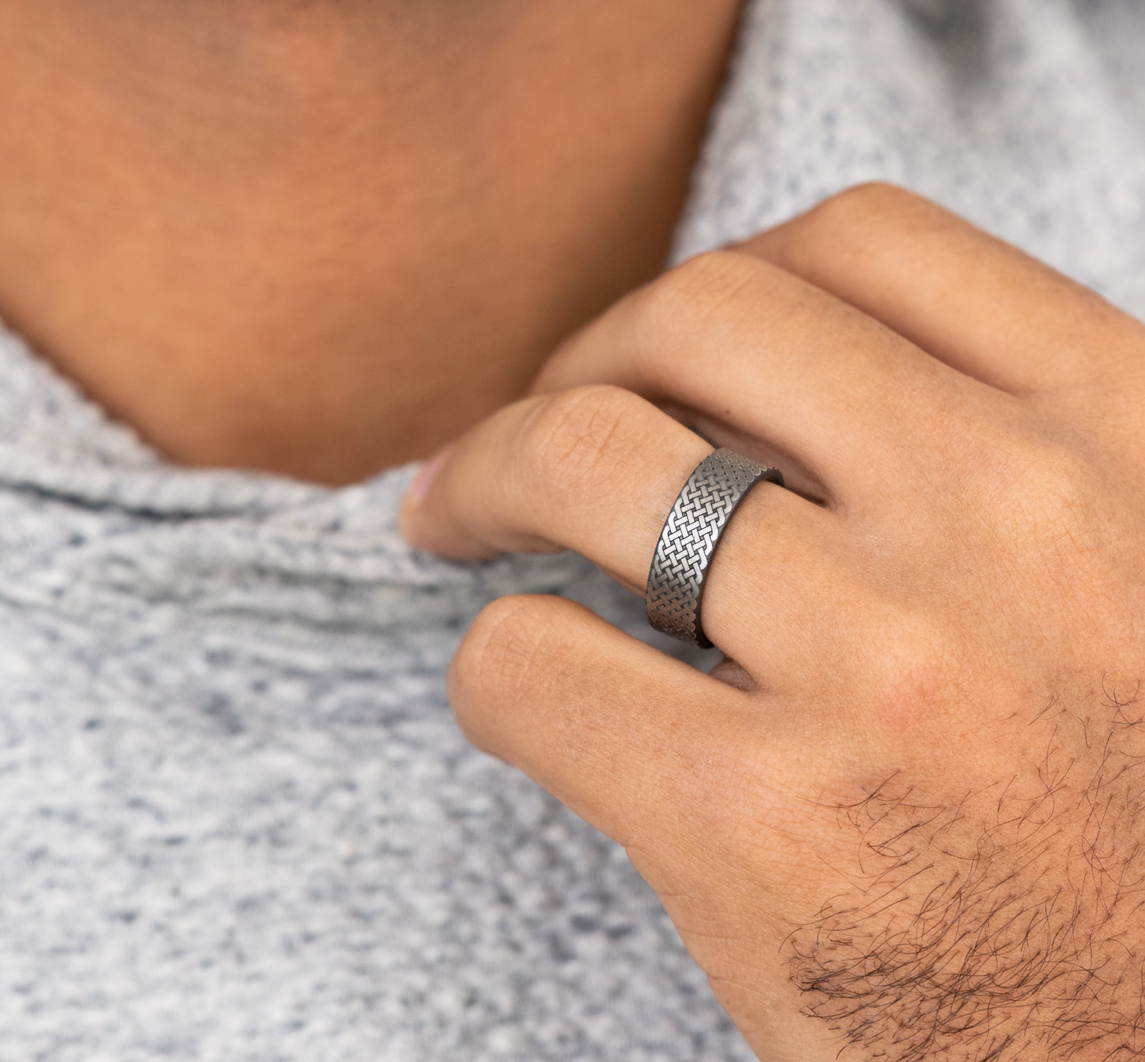 THE ENNIS 7mm, Comfort fit, Darkened Tantalum, Triple Celtic knot design