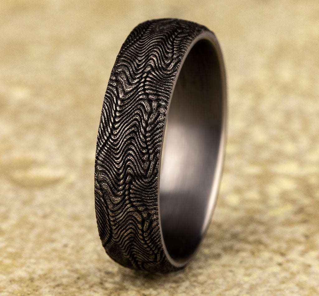 THE PYTHON 6mm, Comfort fit, Grey Tantalum, Snakeskin pattern