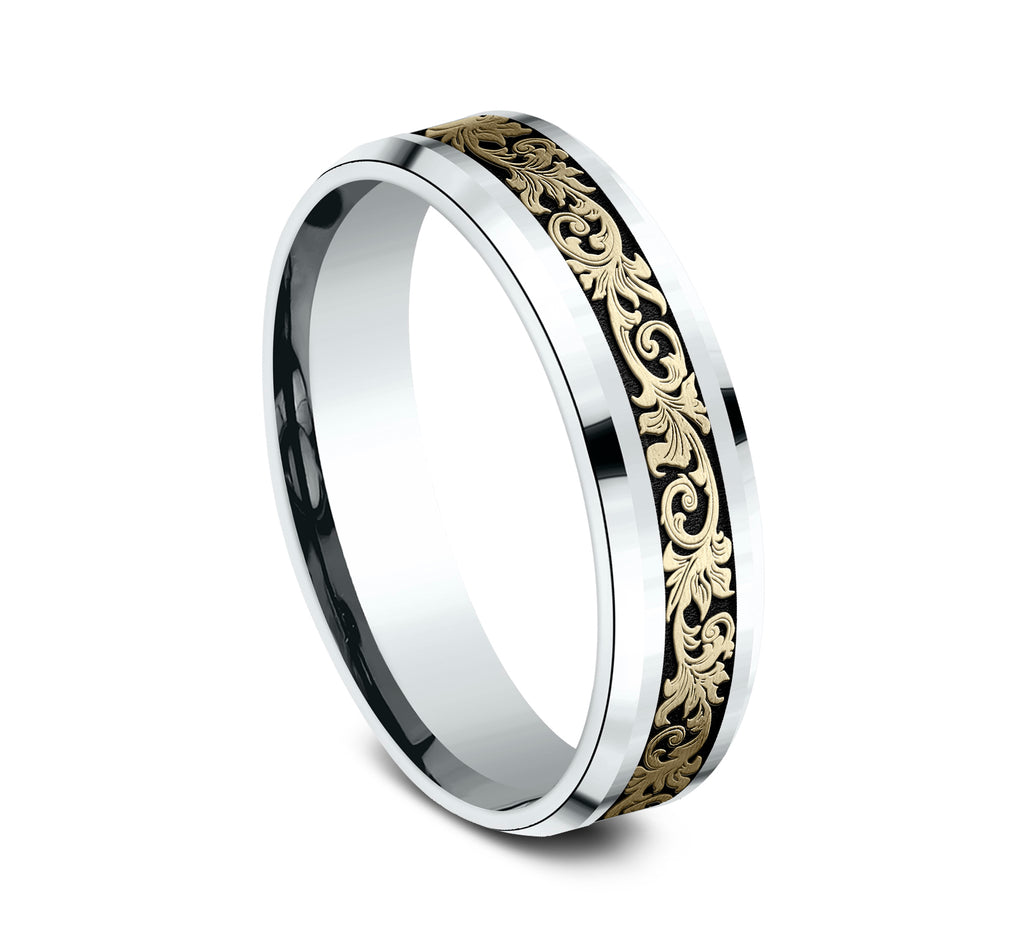 THE COURTIER 6mm, Comfort fit, 14K White and Yellow Gold, Vintage script pattern with wear resistant black detailing, polished bevel edges