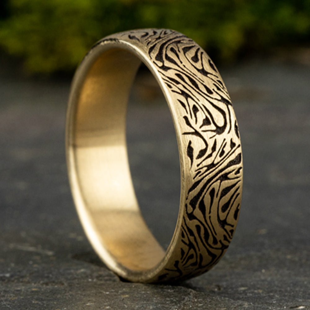 THE SAMURAI 6.5mm, Comfort fit, 14K Yellow Gold, Faux mokume pattern