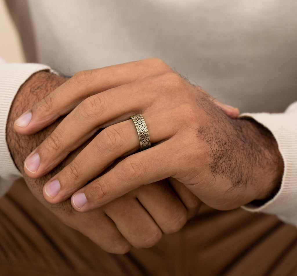 THE BURANO 7mm, Comfort fit, 14K Yellow Gold, Mosaic pattern