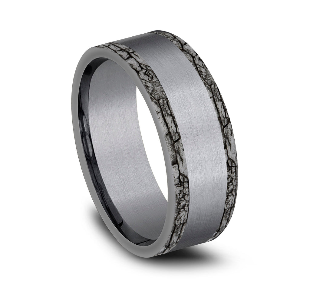 THE HADRIAN 7mm, Comfort fit, Grey Tantalum, Satin center, stone wall patterned edges