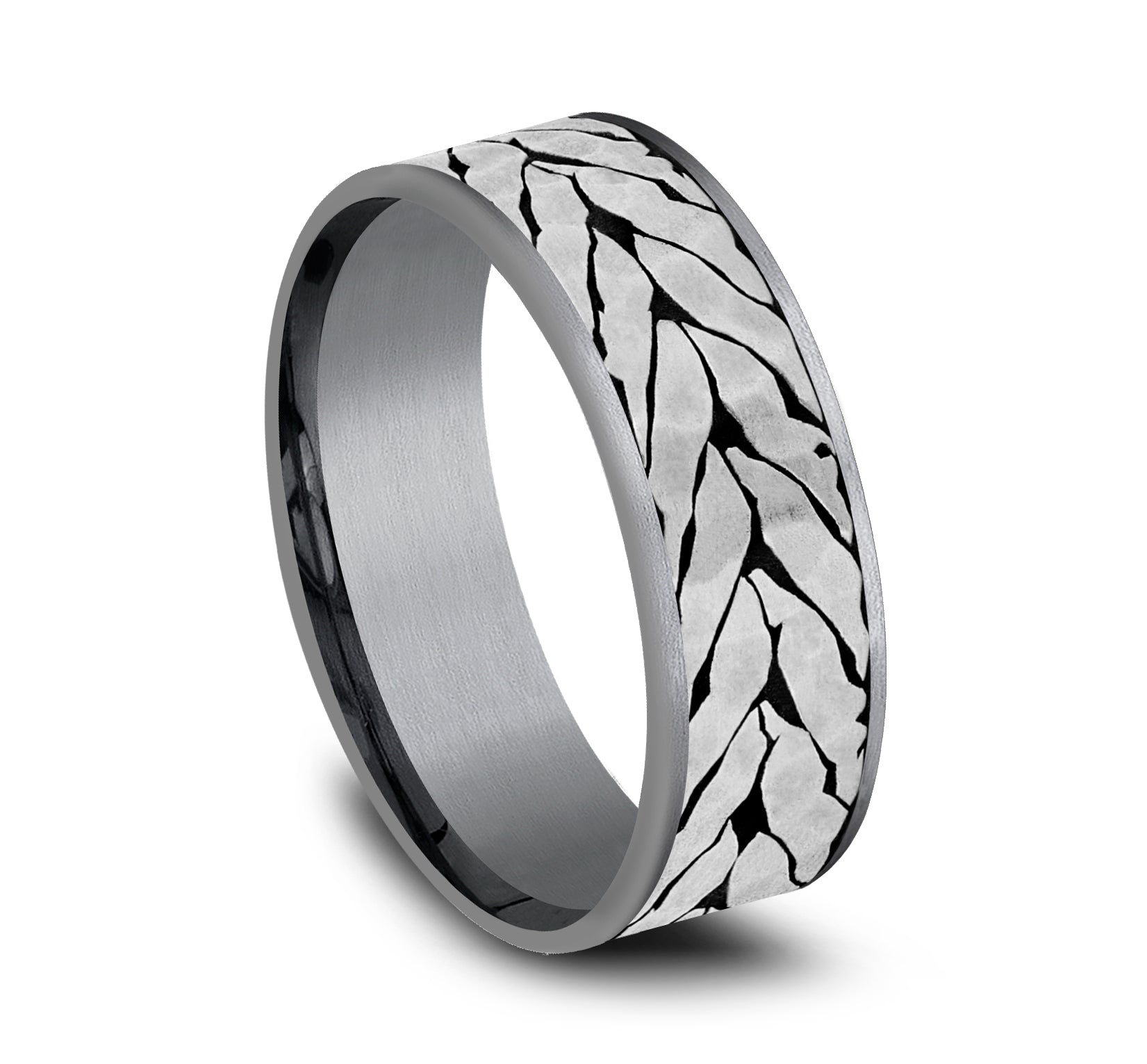 THE MEDALLION 7.5mm, Comfort fit, Grey Tantalum and Grey/Black Titanium, Hammered chevron pattern, thin edges