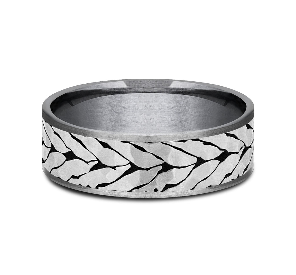 THE MEDALLION 7.5mm, Comfort fit, Grey Tantalum and Grey/Black Titanium, Hammered chevron pattern, thin edges