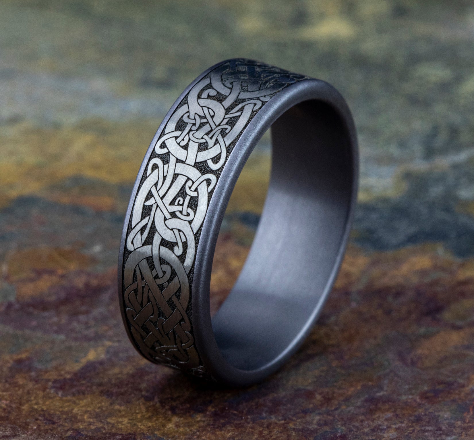 THE BERGEN 7.5mm, Comfort fit, Grey Tantalum and Grey/Black Titanium, Viking knot patterened center, thin edges