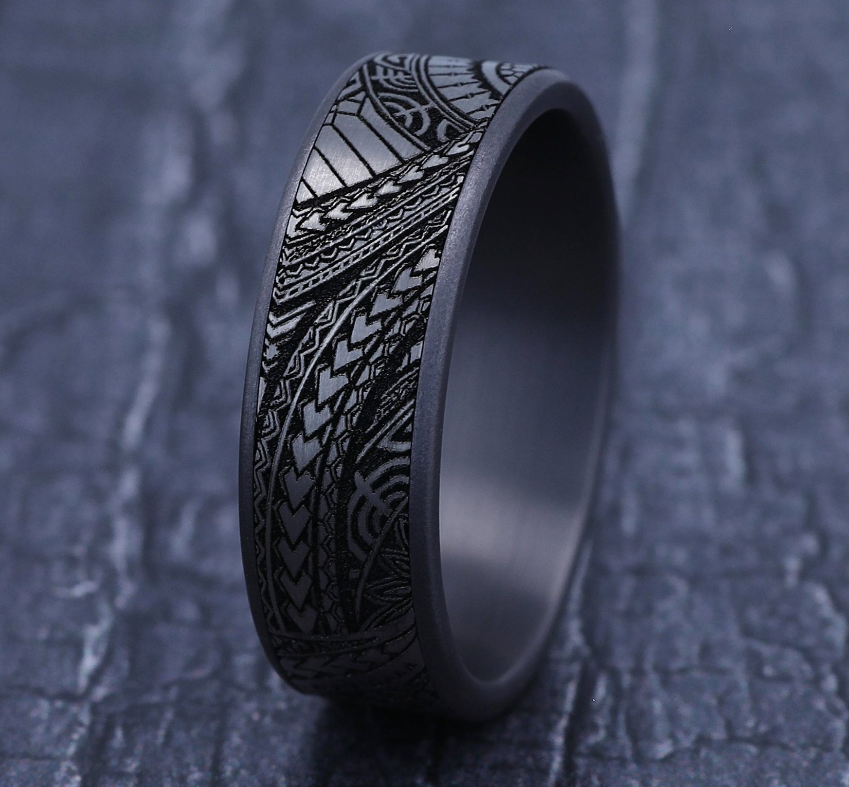 THE POLYNESIAN 7.5mm, Comfort fit, Grey Tantalum and Grey-Black Titanium, Polynesian inspired design, thin edges
