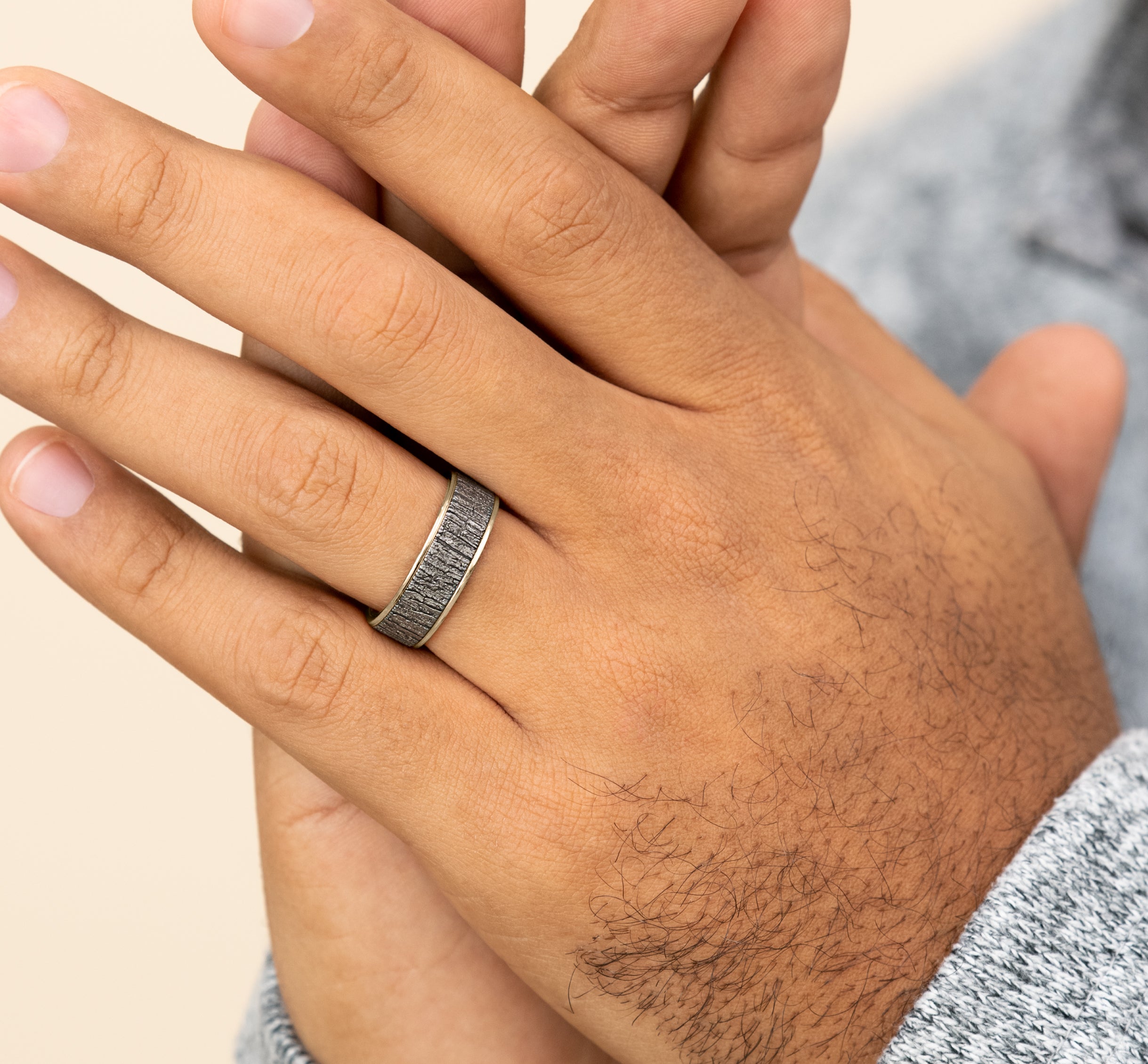 THE HAZEL 7.5mm, Comfort fit, 14K Yellow Gold and Grey Tantalum, Tree bark pattern, thin edges