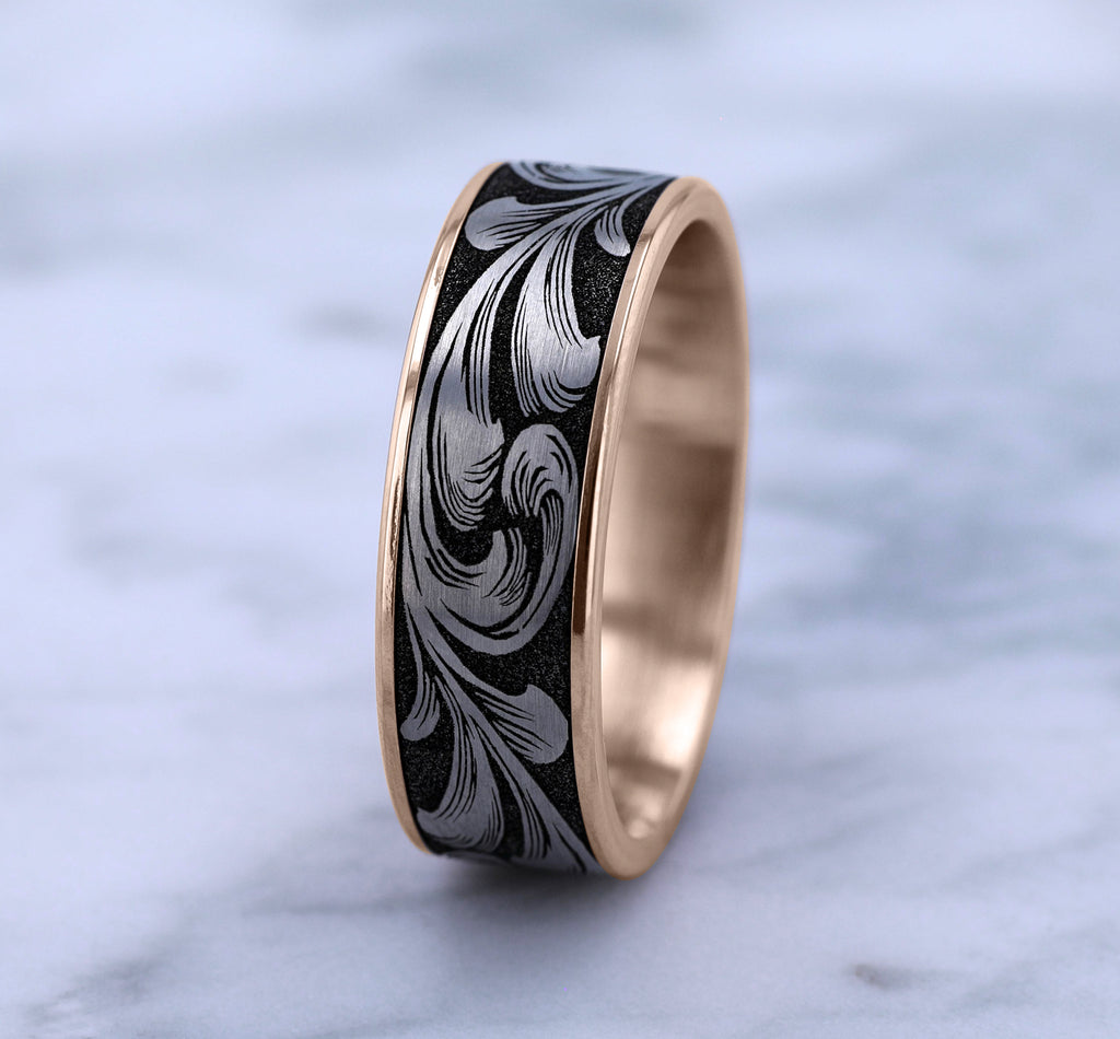 THE BARREL SCRIPT 7.5mm, Comfort fit, 14K Rose Gold and Grey/Black Titanium, Large barrel script pattern, thin edges