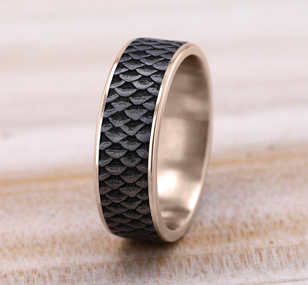 THE ANGLER 7.5mm, Comfort fit, 14K Rose Gold and Grey Tantalum, Fish scale patterned center, thin edges