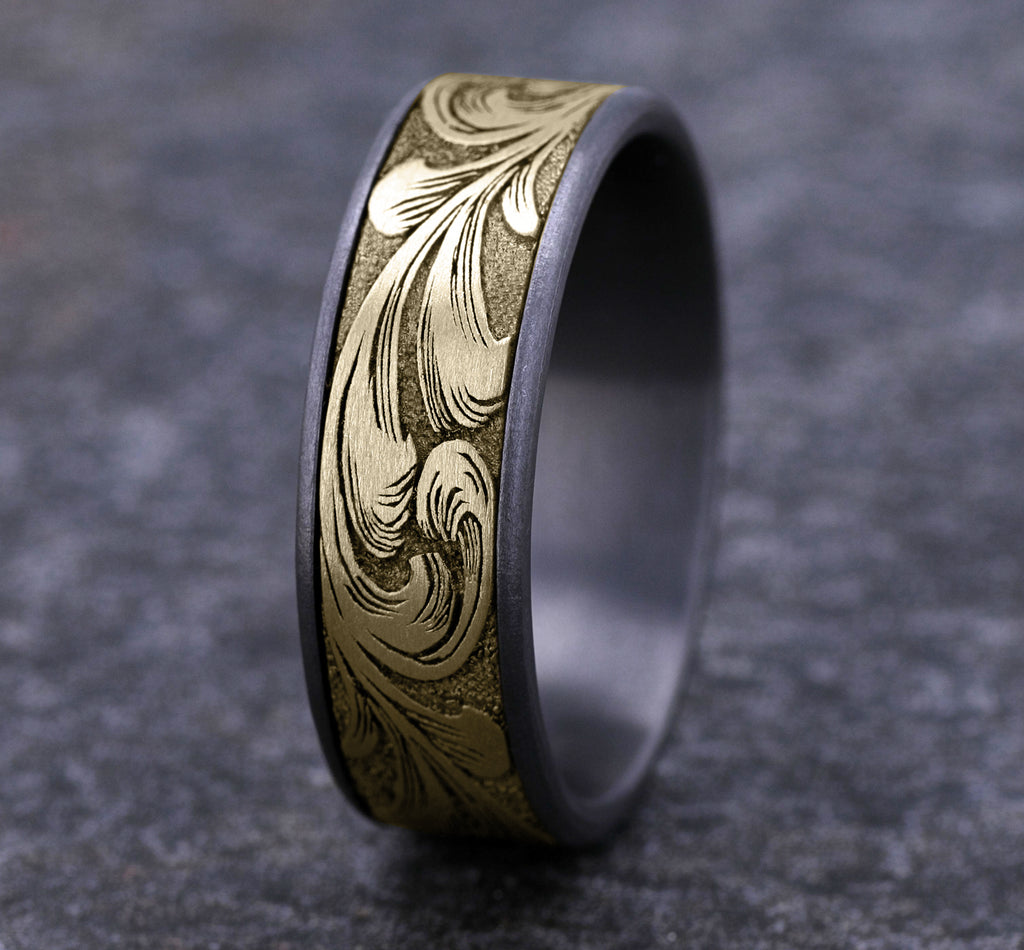 THE BARREL SCRIPT 7.5mm, Comfort fit, Grey Tantalum and 14K Yellow Gold, Large barrel script pattern, thin edges
