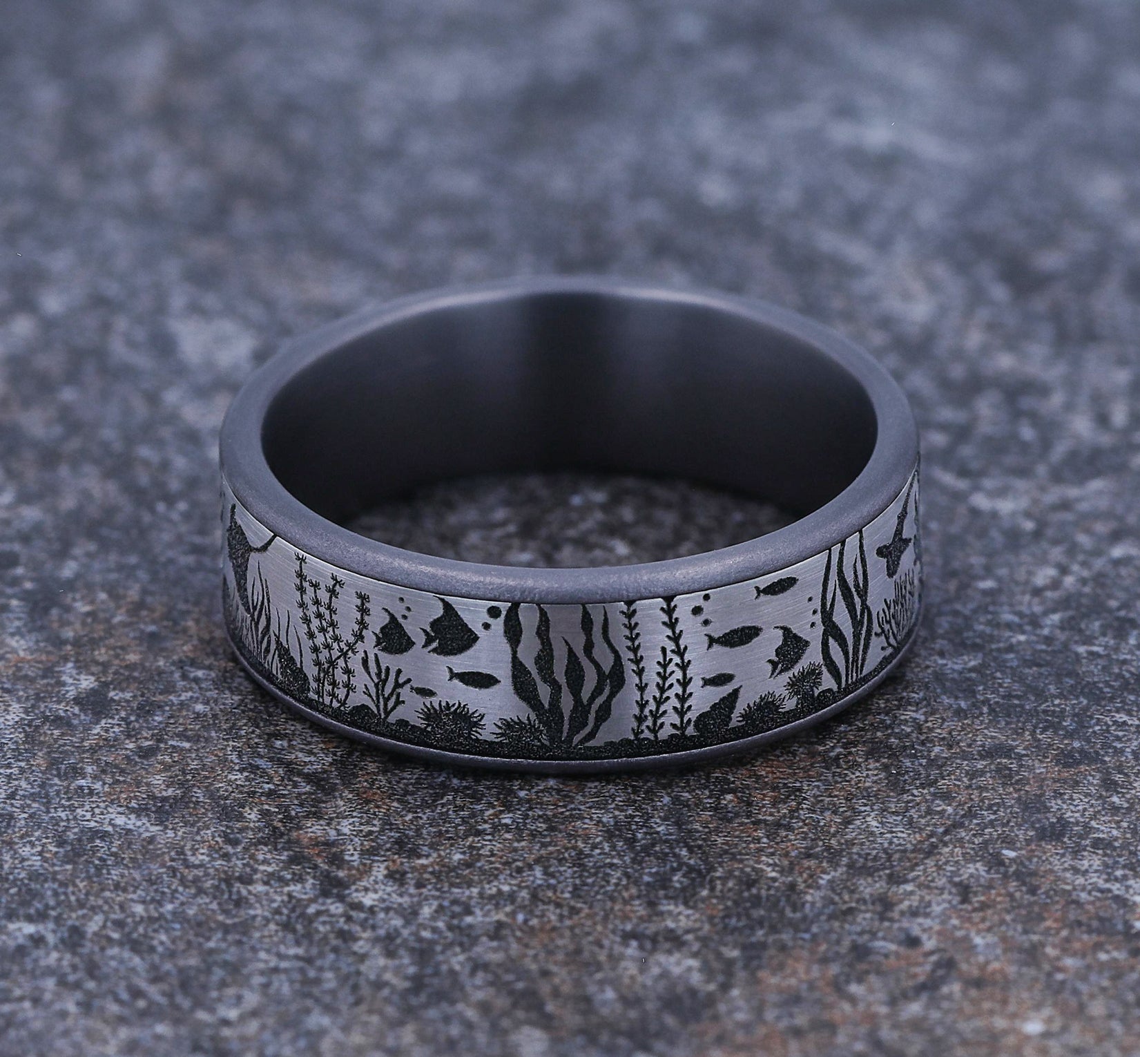 THE OCEAN 7.5mm, Comfort fit, Grey Tantalum and Grey/Black Titanium, Ocean life design, thin edges