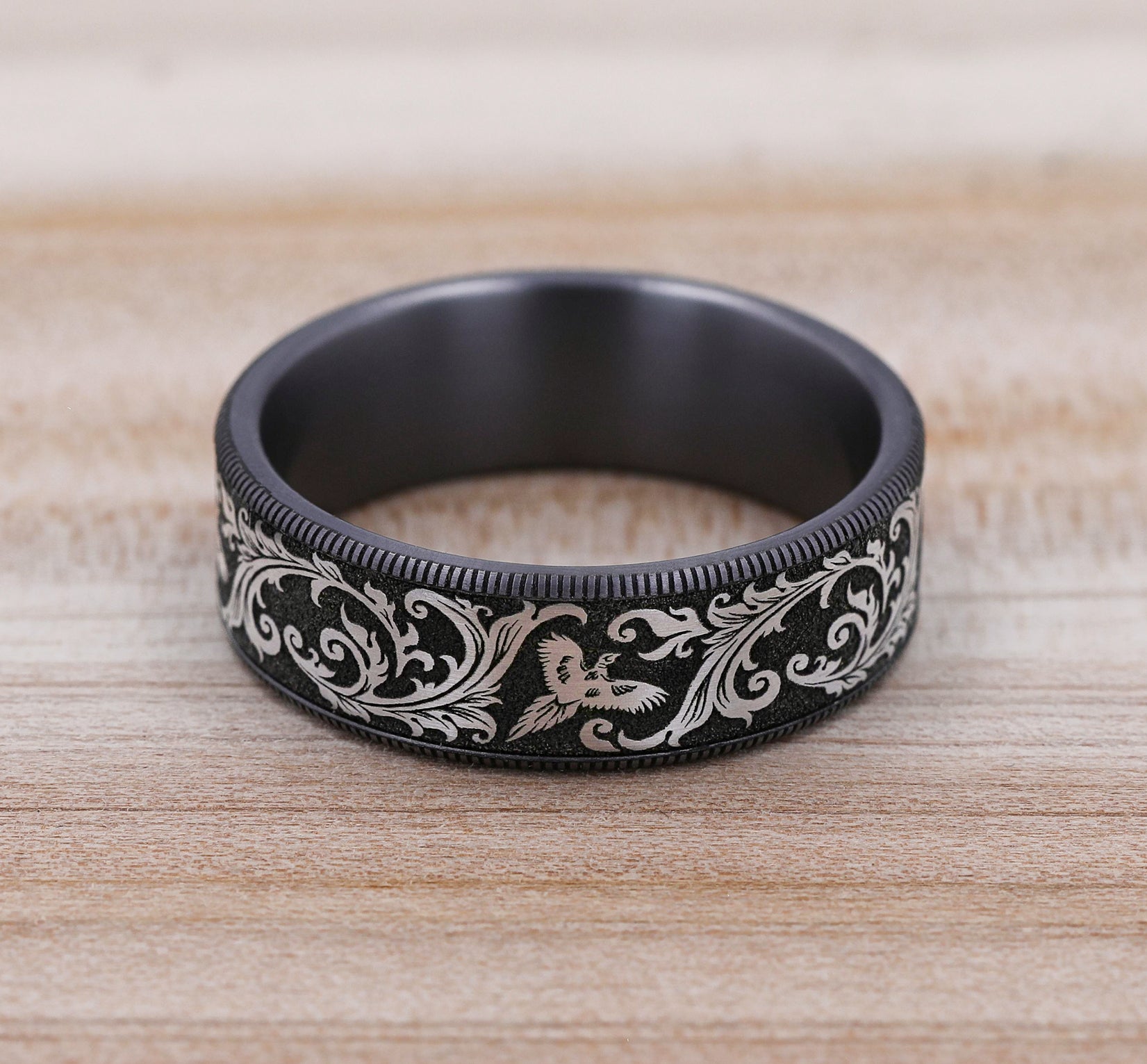 THE PHEASANT 7.5mm, Comfort fit, Grey Tantalum and Grey/Black Titanium, Pheasant scroll design, thin edges