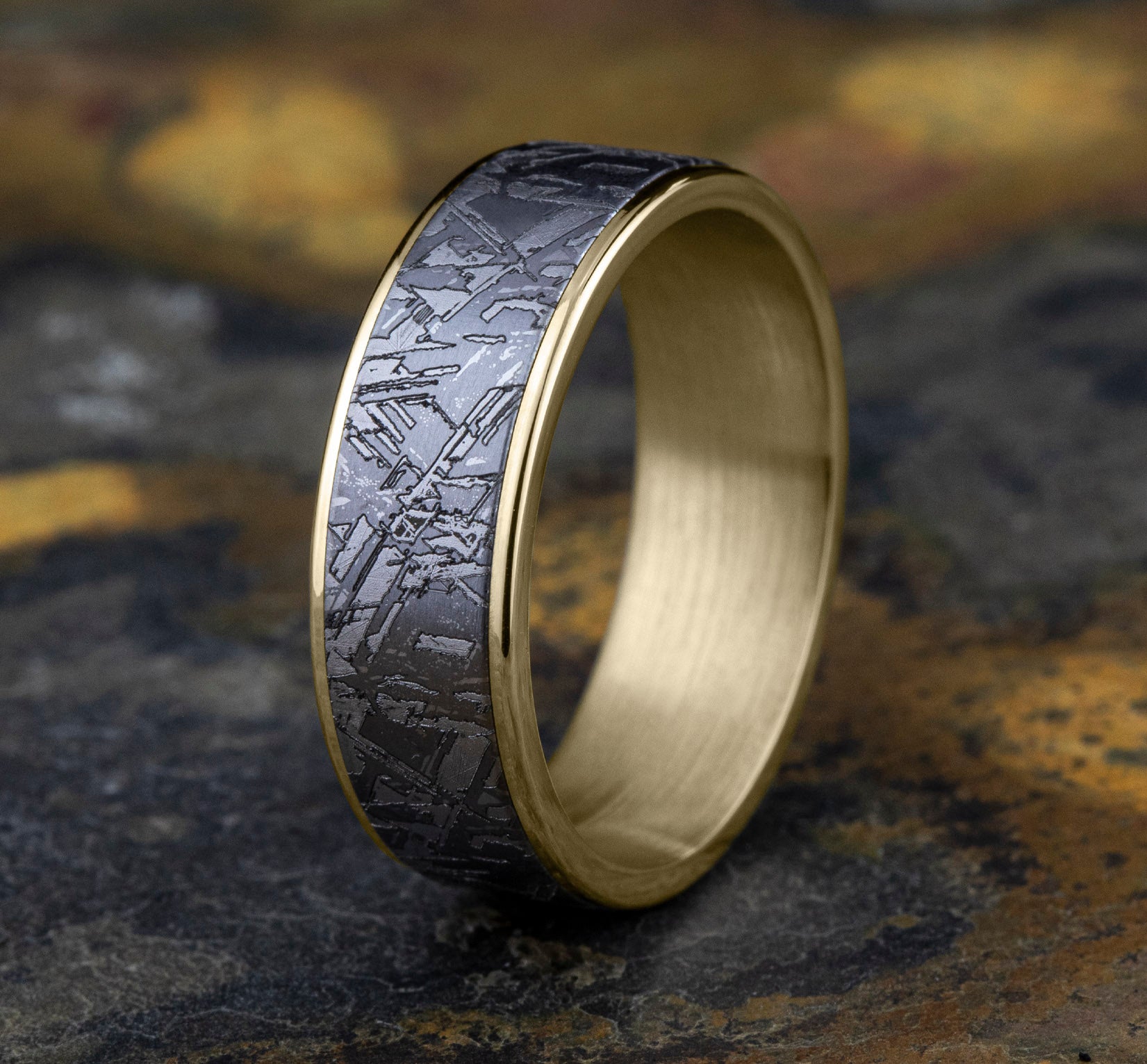 THE GIBEON 7.5mm, Comfort fit, 14K Yellow Gold and Grey Tantalum, Meteorite patterned center, thin polished edges