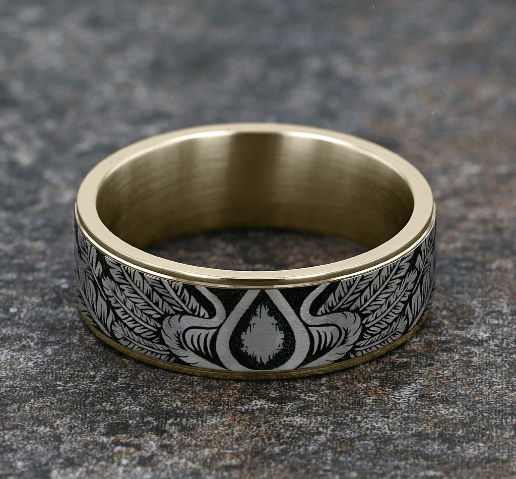 THE COMANCHE 7.5mm, Comfort fit, 14K Yellow Gold and Grey/Black Titanium, Feather pattern, thin edges