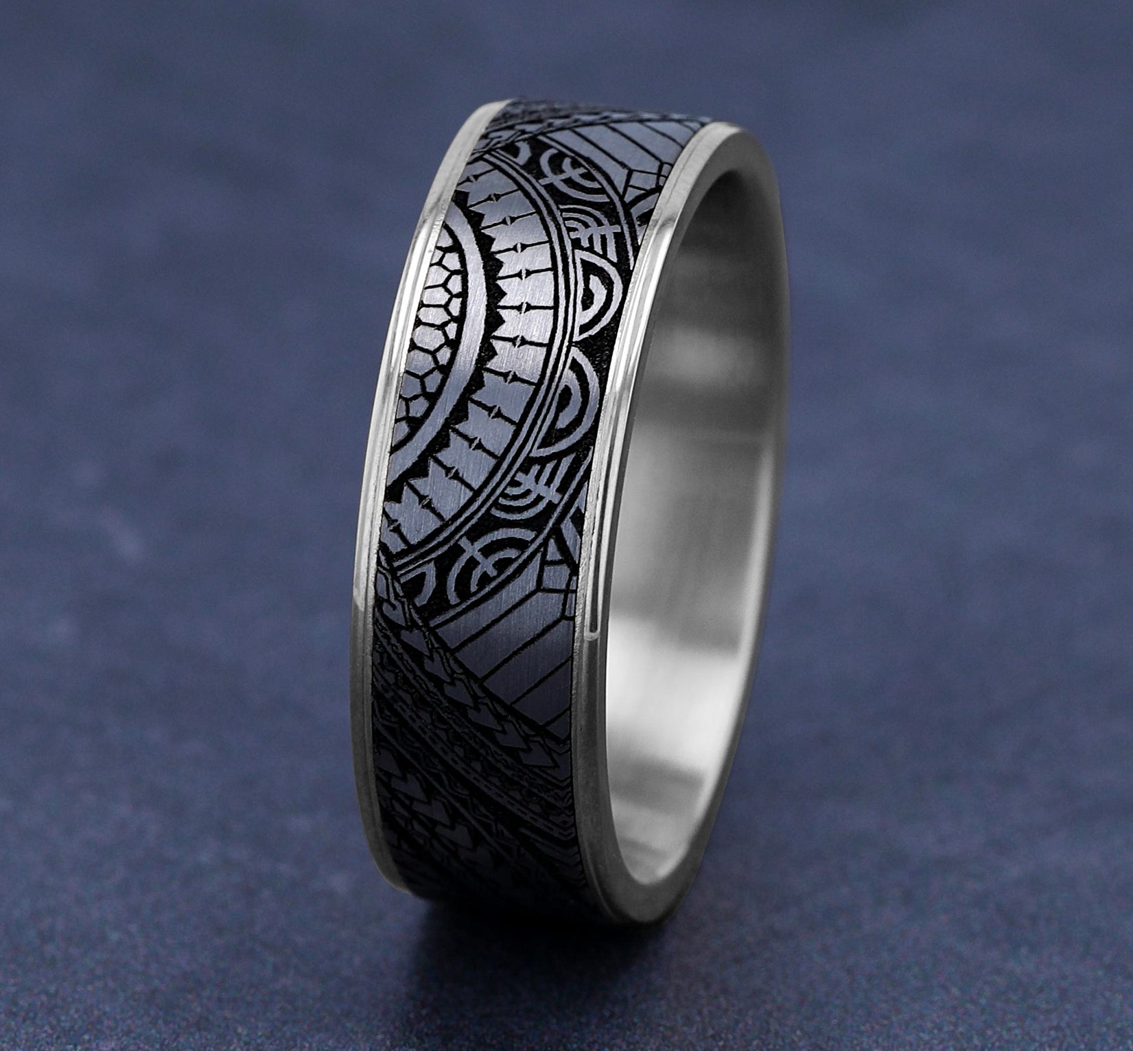 THE POLYNESIAN 7.5mm, Comfort fit, 14K White Gold and Grey-Black Titanium, Polynesian inspired design, thin edges
