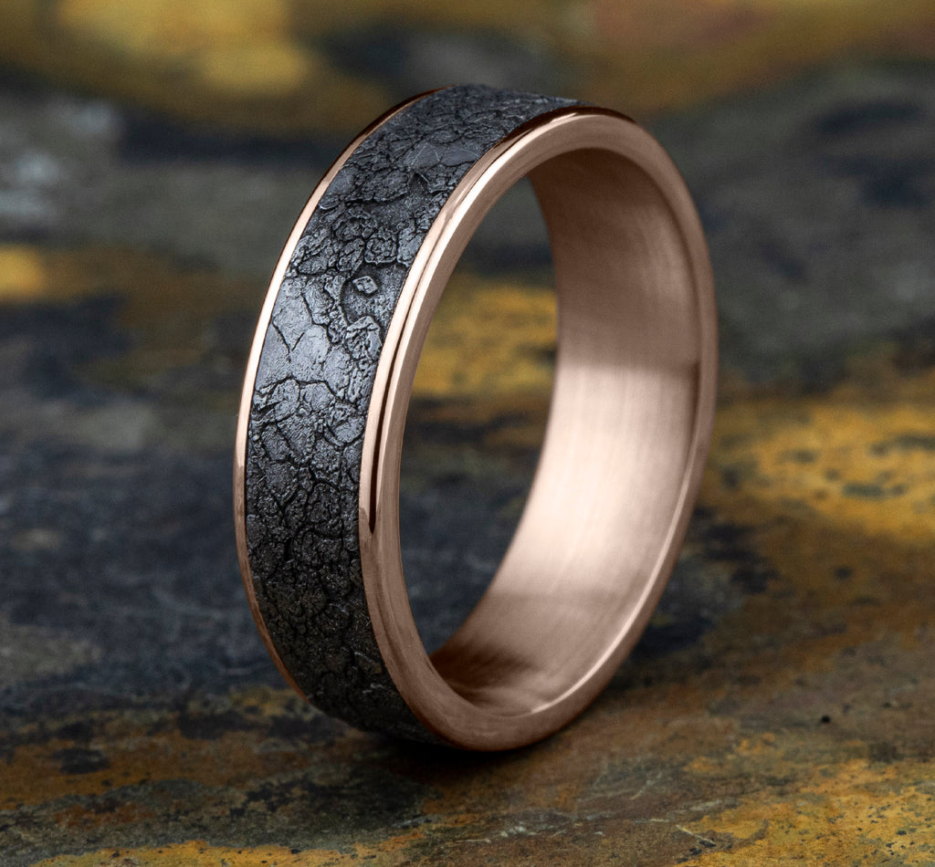 THE RUBBLE 6.5mm, Comfort fit, 14K Rose Gold and Grey Tantalum, Rubble rock patterned center, thin edges