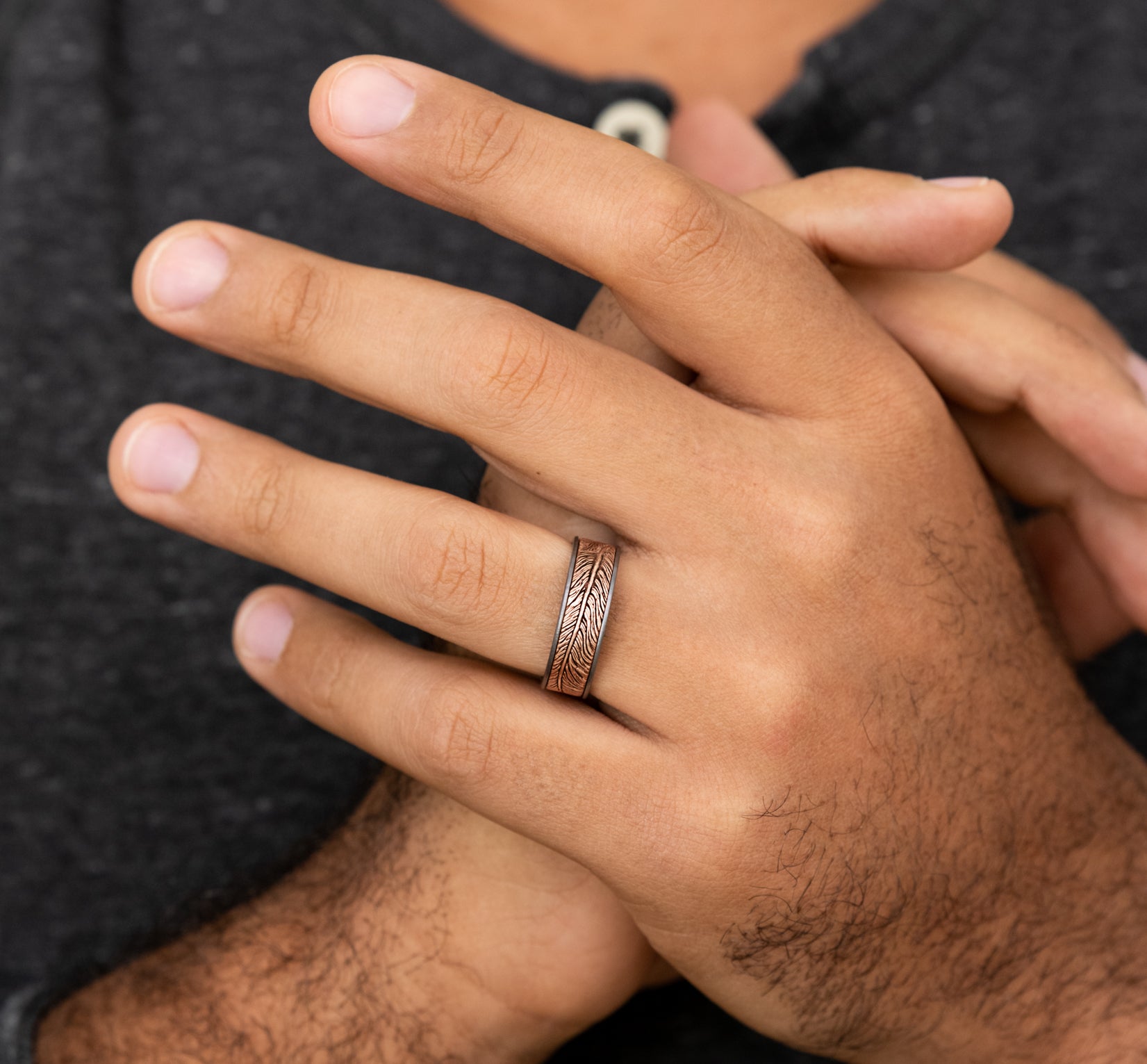 THE FALCON 7.5mm, Comfort fit, Grey Tantalum and 14K Rose Gold, Feather pattern, thin edges