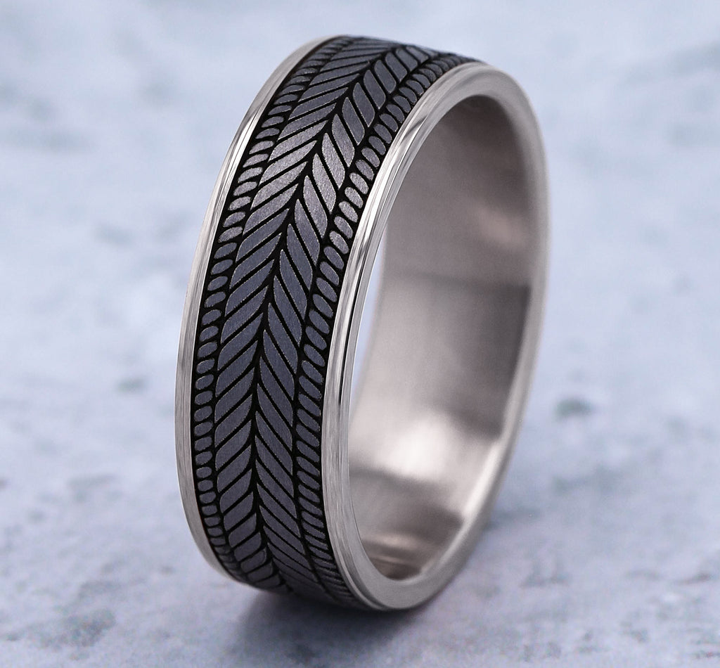 THE CAPRIO 7.5mm, Comfort fit, 14K White Gold and Grey Tantalum, Chevron weave pattern, thin edges