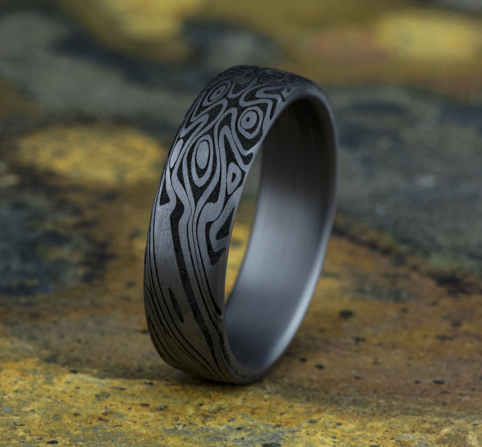 THE BIRDS EYE 6.5mm, European comfort fit, Grey Tantalum, Unique Tamascus design