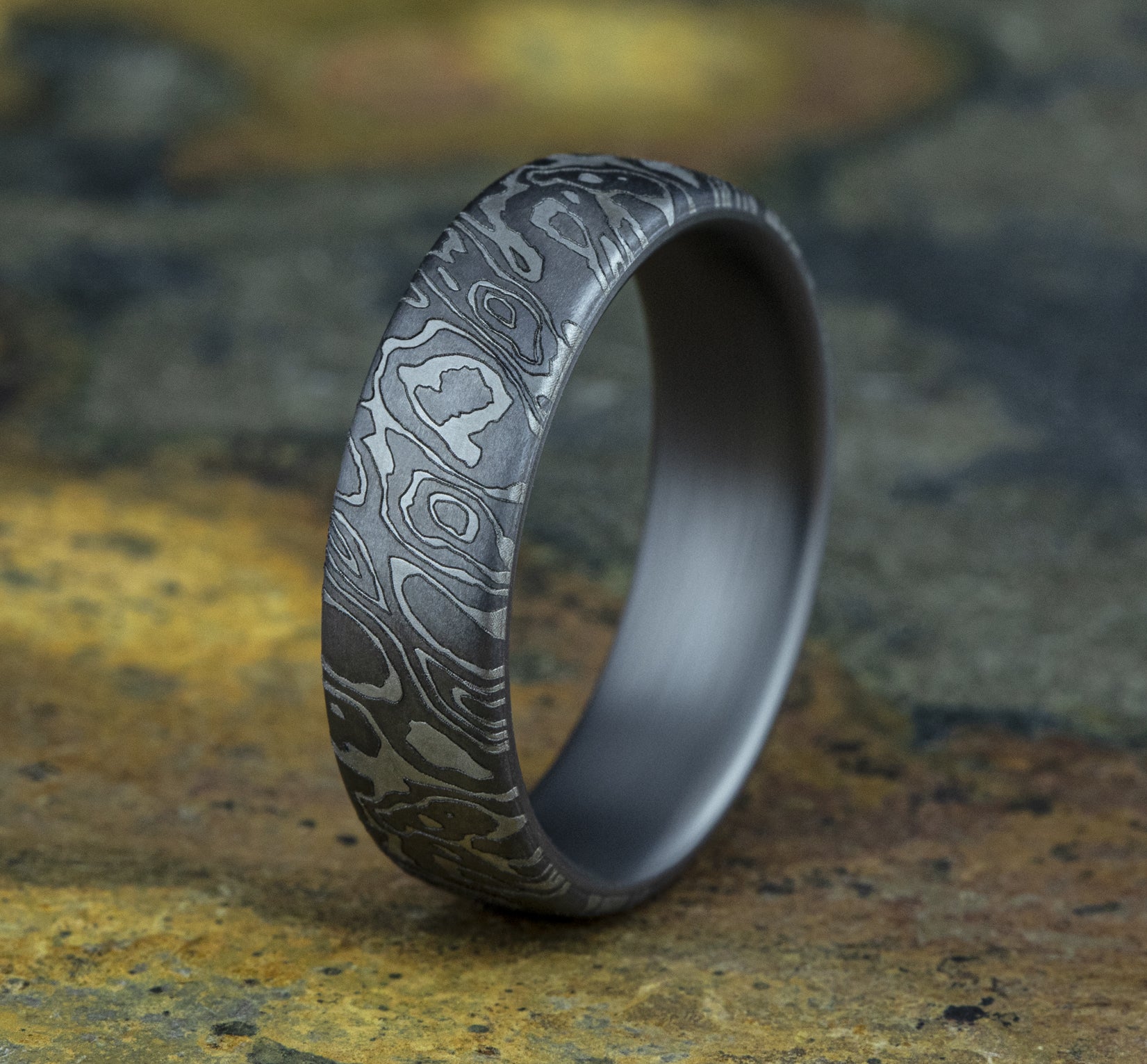THE WILD 6.5mm, European comfort fit, Grey Tantalum, Unique Tamascus design