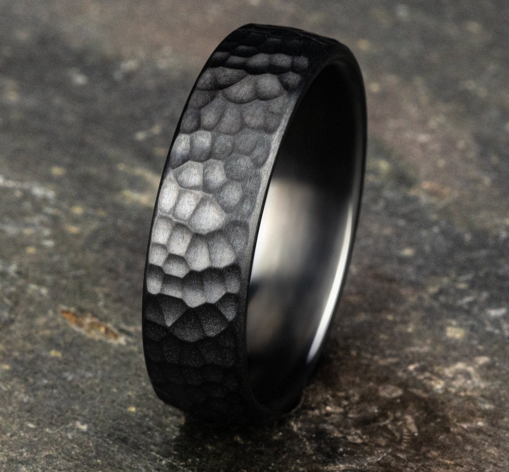 THE SHREDDER 6.5mm, European comfort fit, Black Titanium, Hammered finish